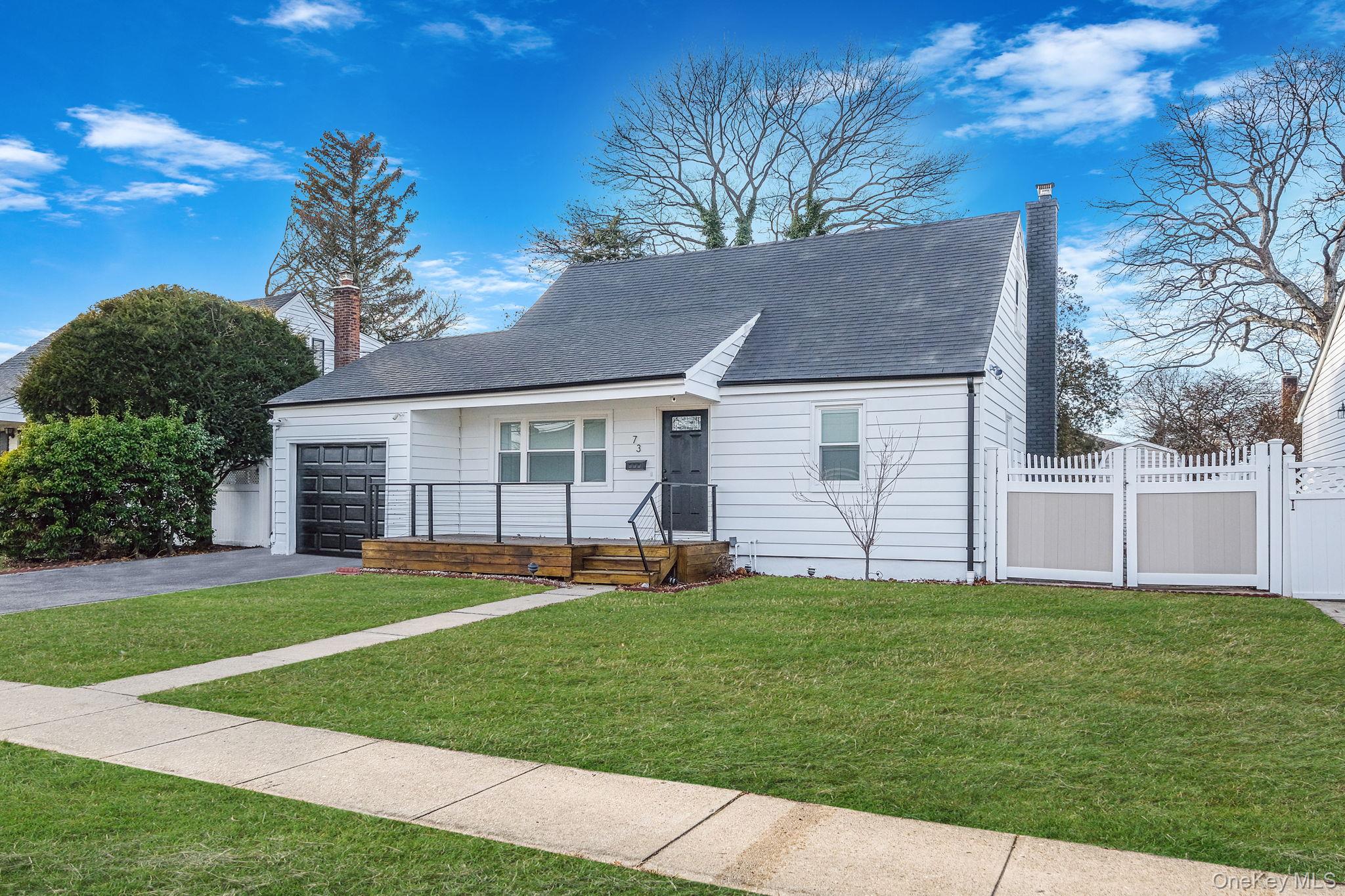 73 Midwood Avenue, Farmingdale, NY 11735