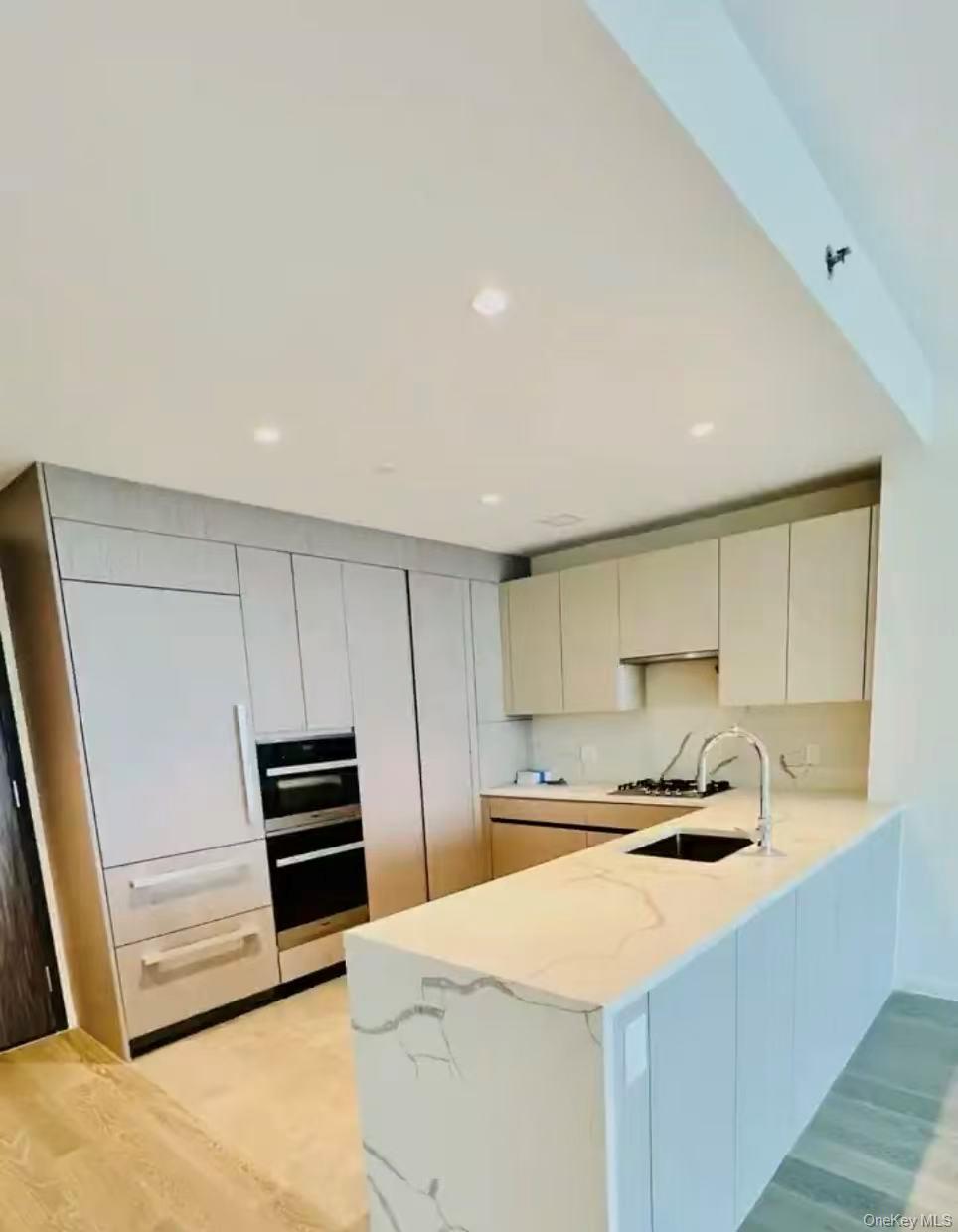 13336 37th Avenue # 6F, Flushing, NY 11354