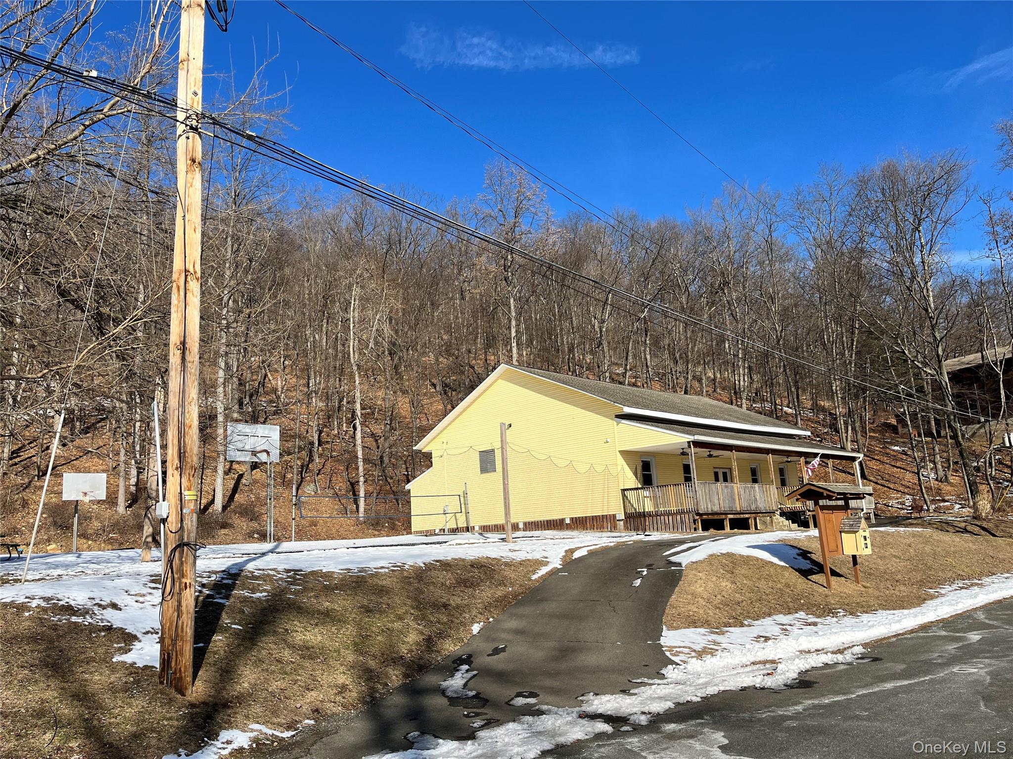 4 Fairview Drive, Tomkins Cove, NY 10986