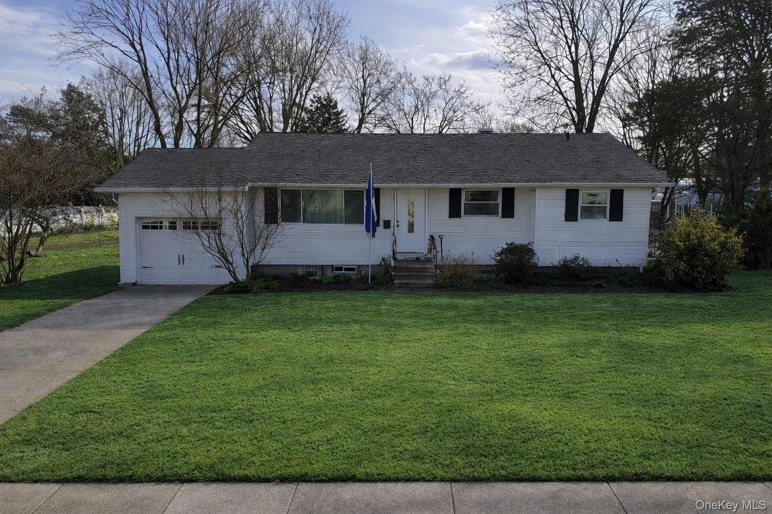 72 Cranberry Street, Central Islip, NY 11722