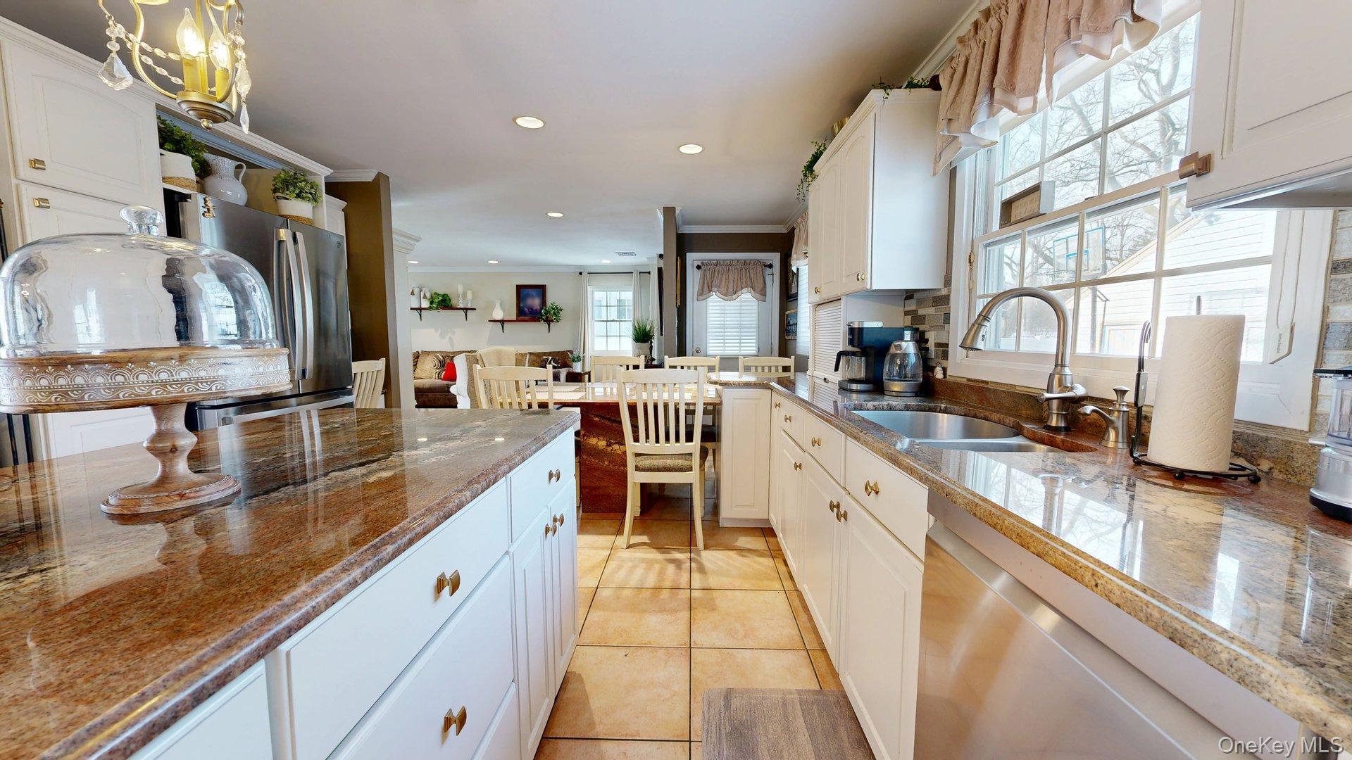 6 Bea Street, Lake Grove, NY 11755