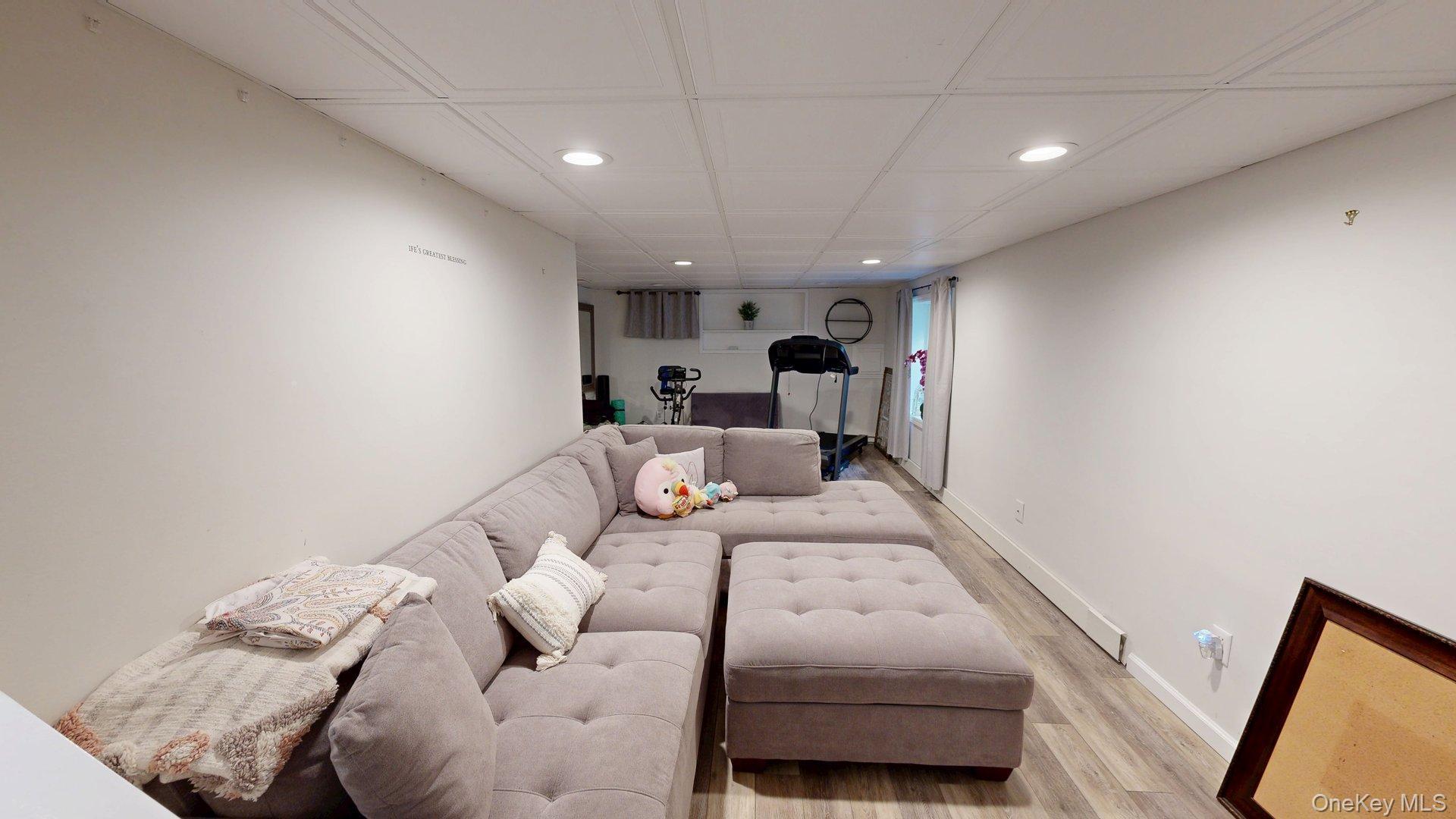 6 Bea Street, Lake Grove, NY 11755