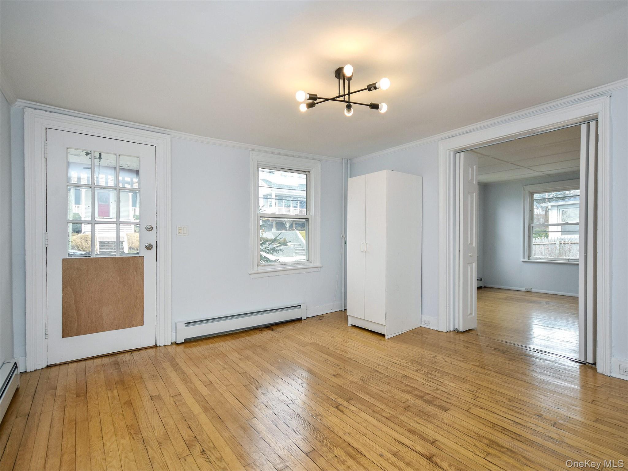 12 2nd Avenue, Port Washington, NY 11050