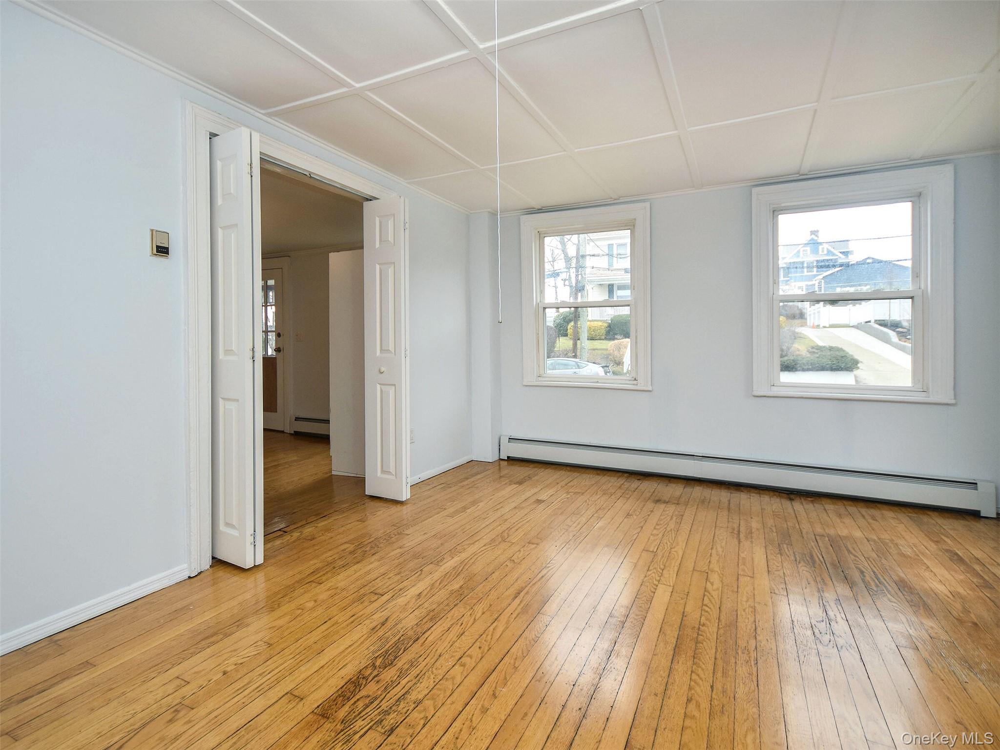 12 2nd Avenue, Port Washington, NY 11050