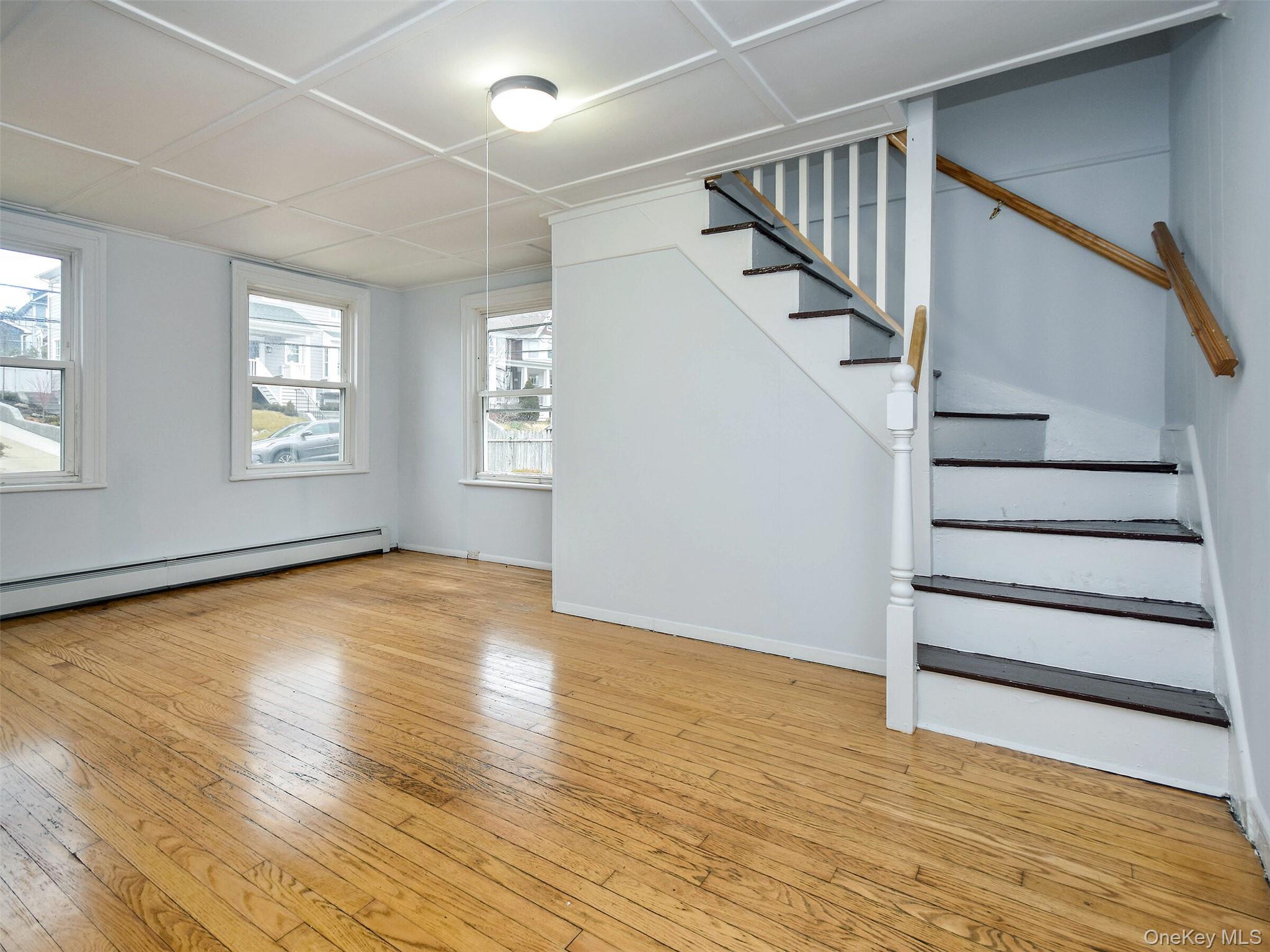 12 2nd Avenue, Port Washington, NY 11050