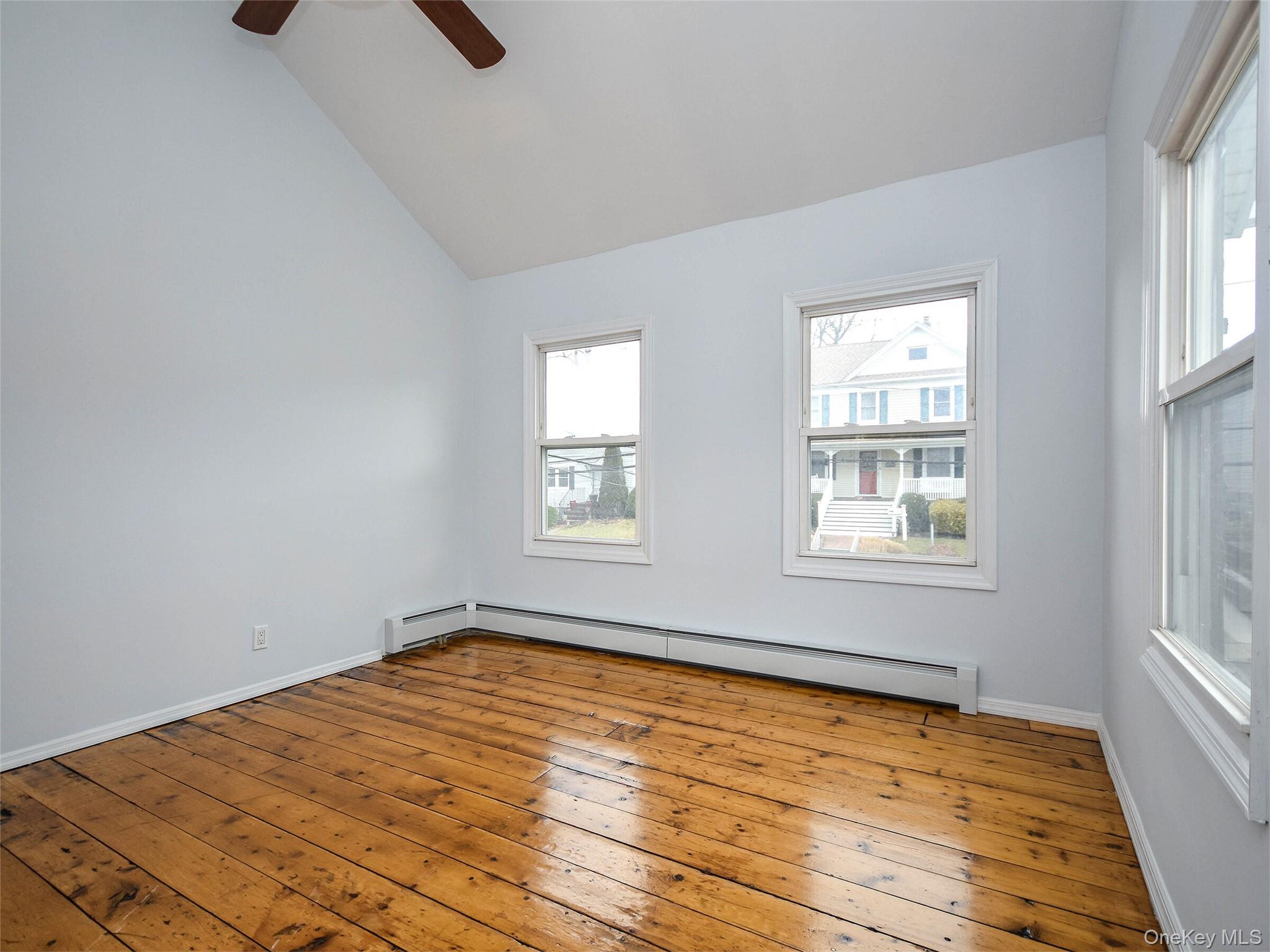 12 2nd Avenue, Port Washington, NY 11050