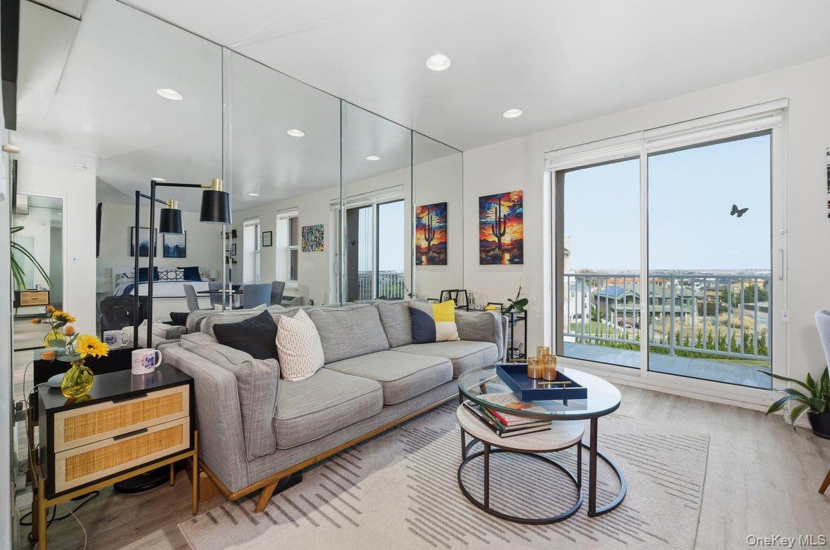 2 Richmond Road # 5E, Lido Beach, NY 11561