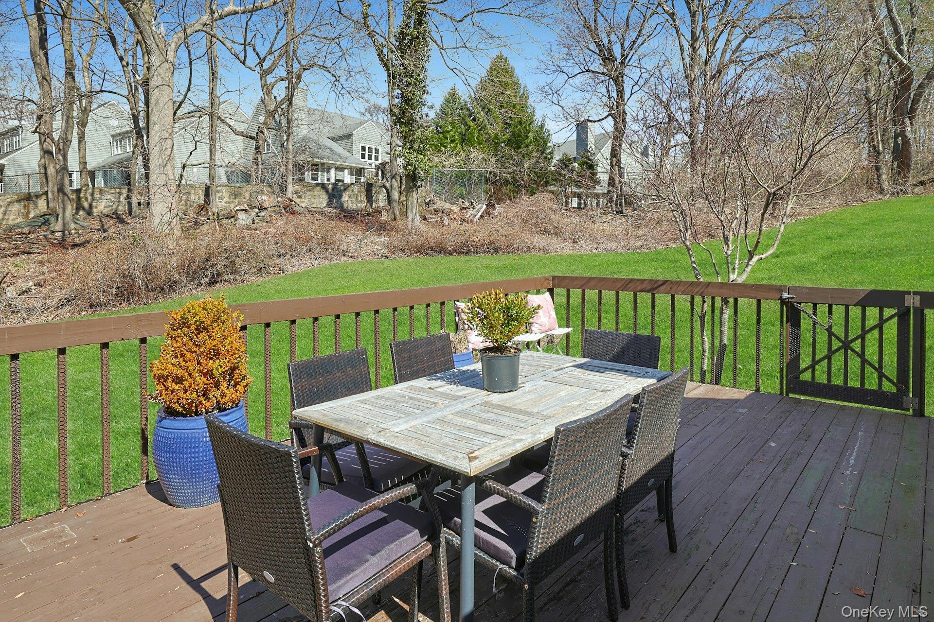 72 Quail Close, Irvington, NY 10533