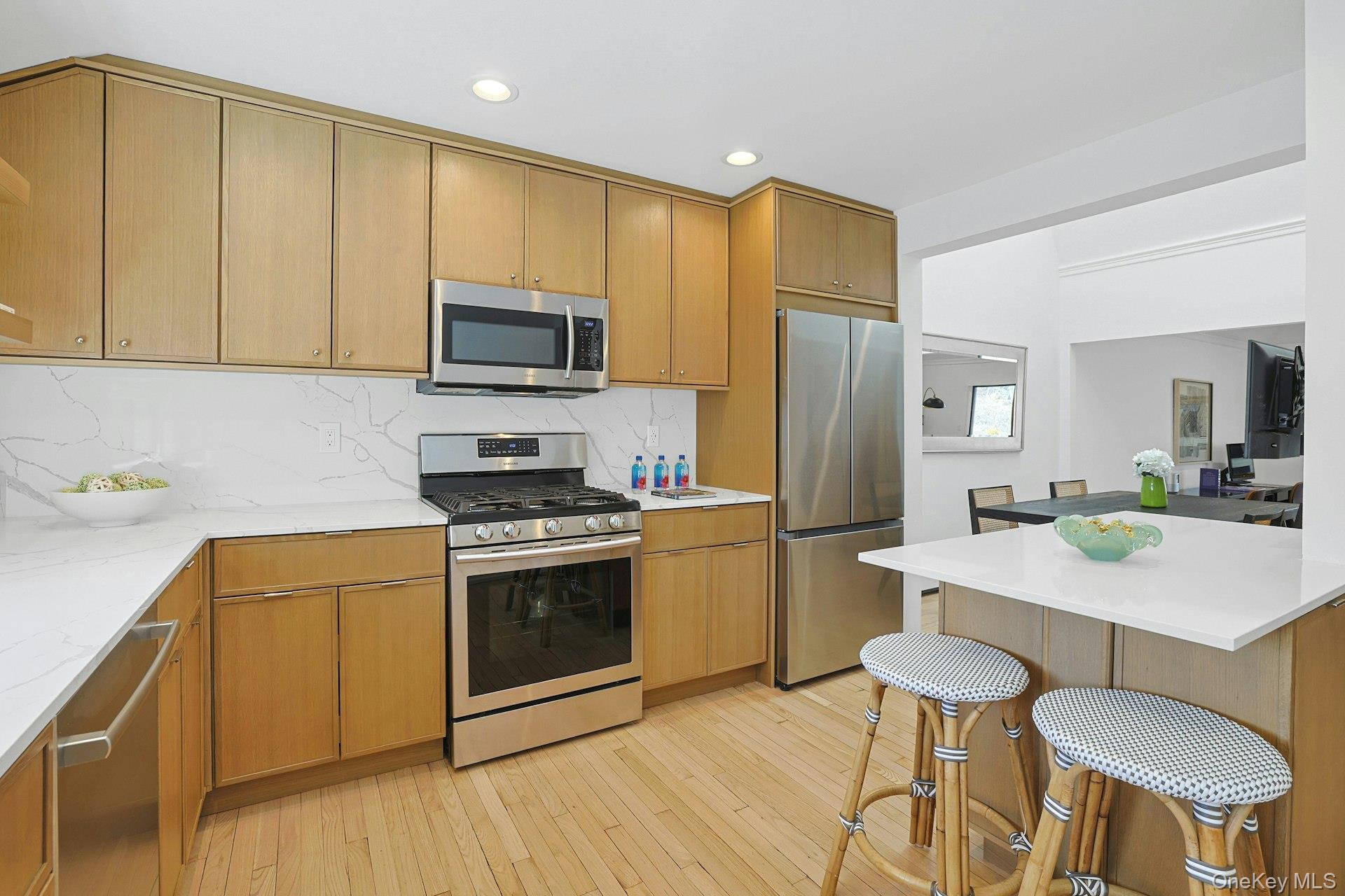 72 Quail Close, Irvington, NY 10533