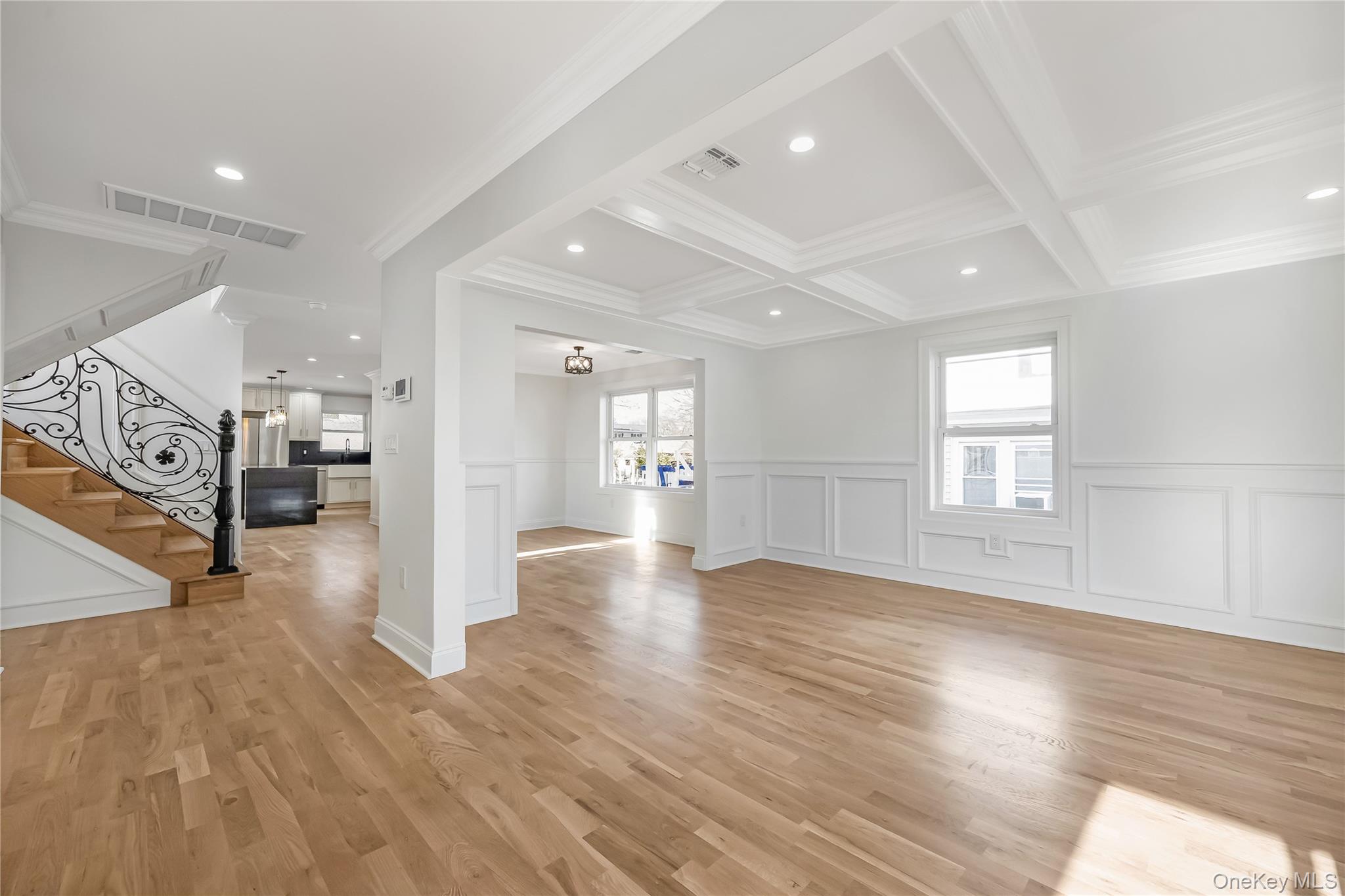 21 Norman Avenue, Amityville, NY 11701