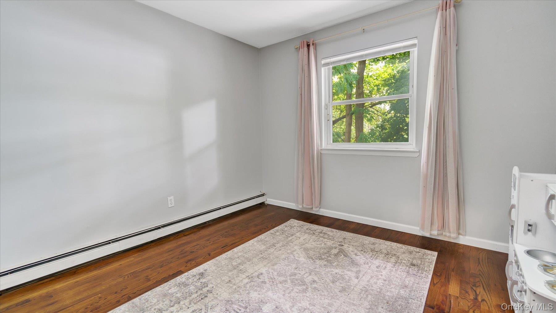 3 Altamont Avenue, Sea Cliff, NY 11579