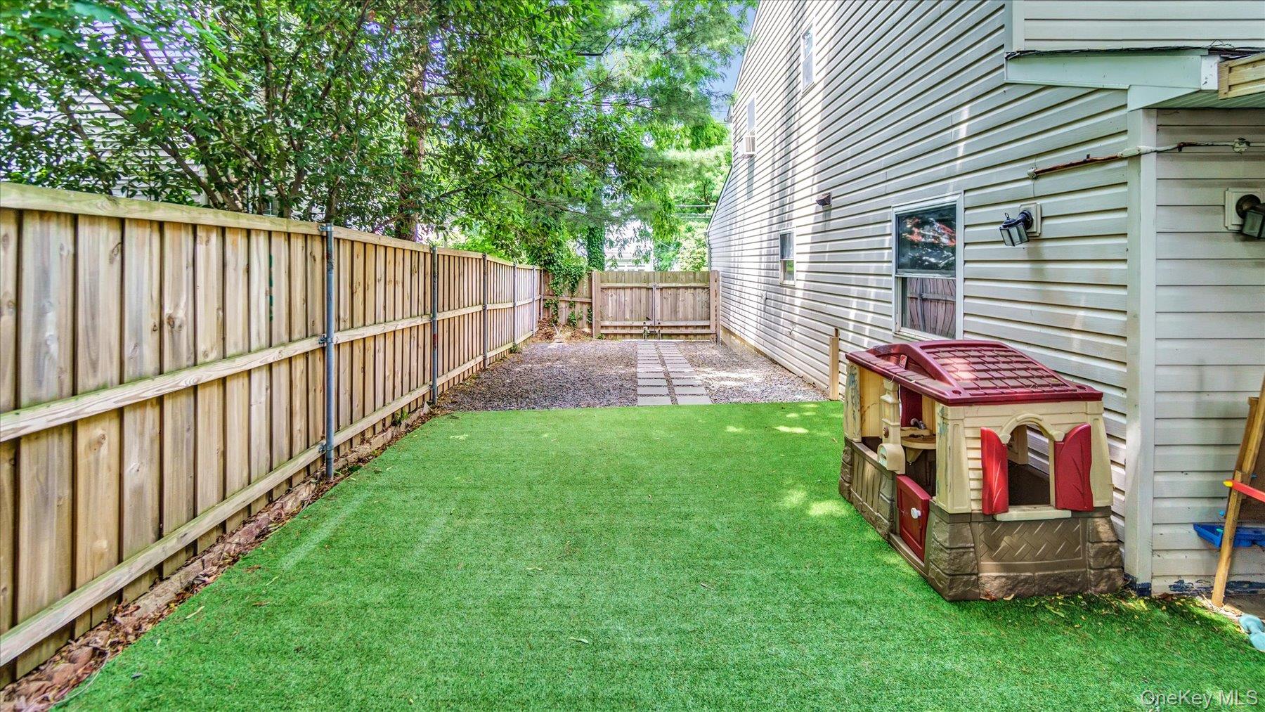 3 Altamont Avenue, Sea Cliff, NY 11579