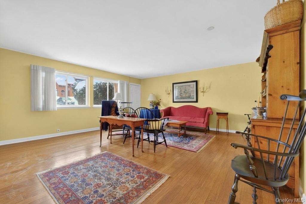 202 Falcon Court, Poughkeepsie, NY 12603