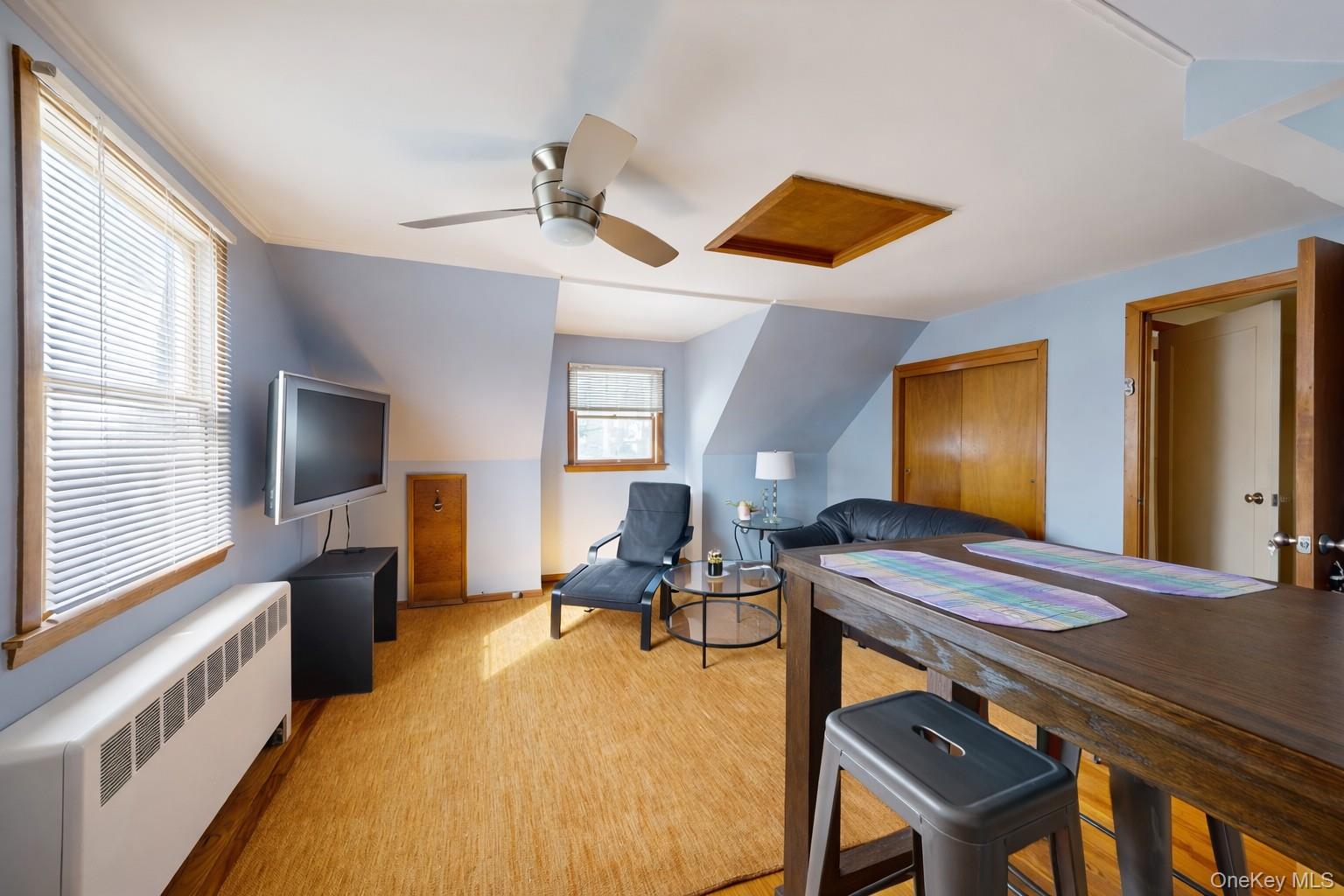 1762 Broadway, New Hyde Park, NY 11040