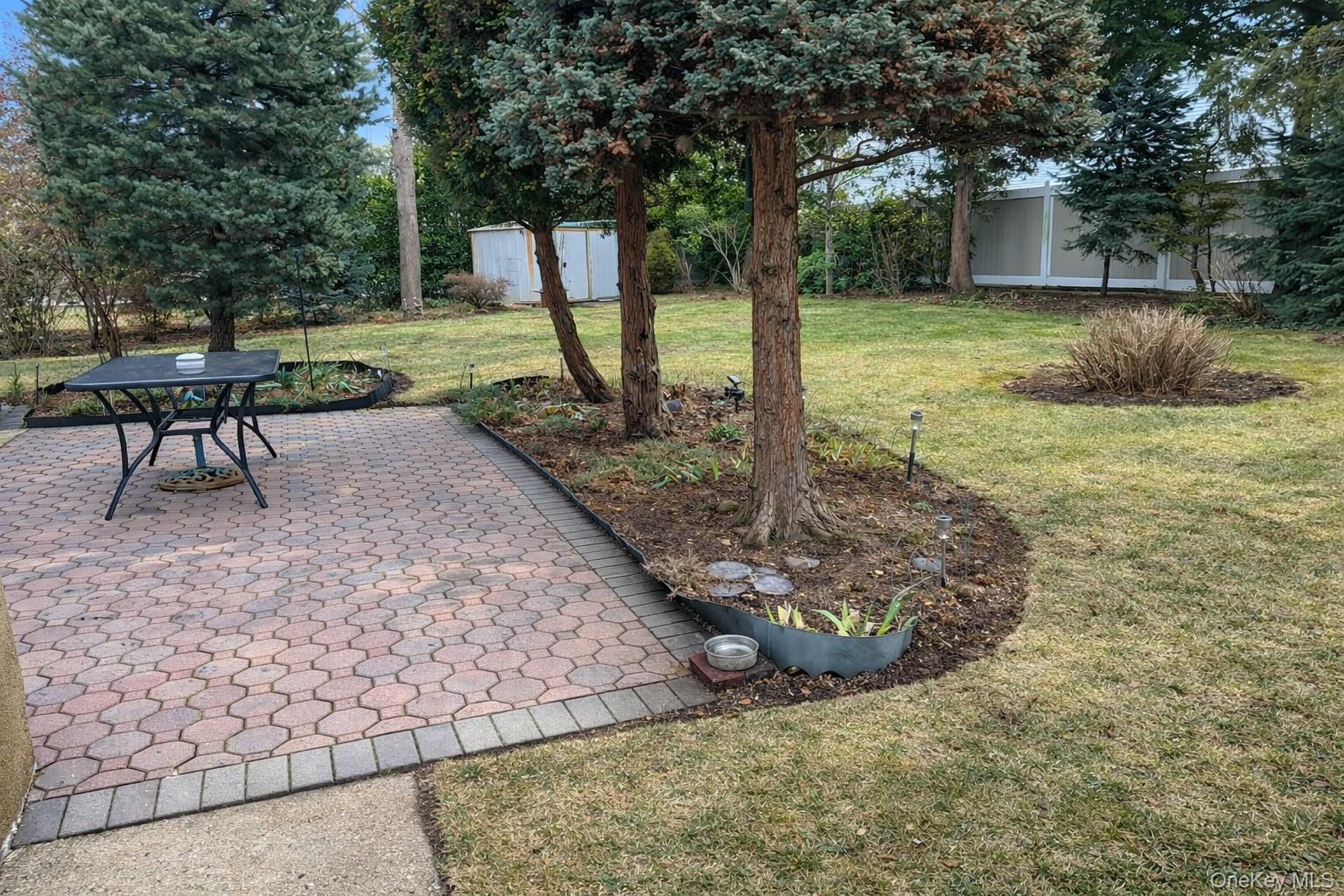 1762 Broadway, New Hyde Park, NY 11040