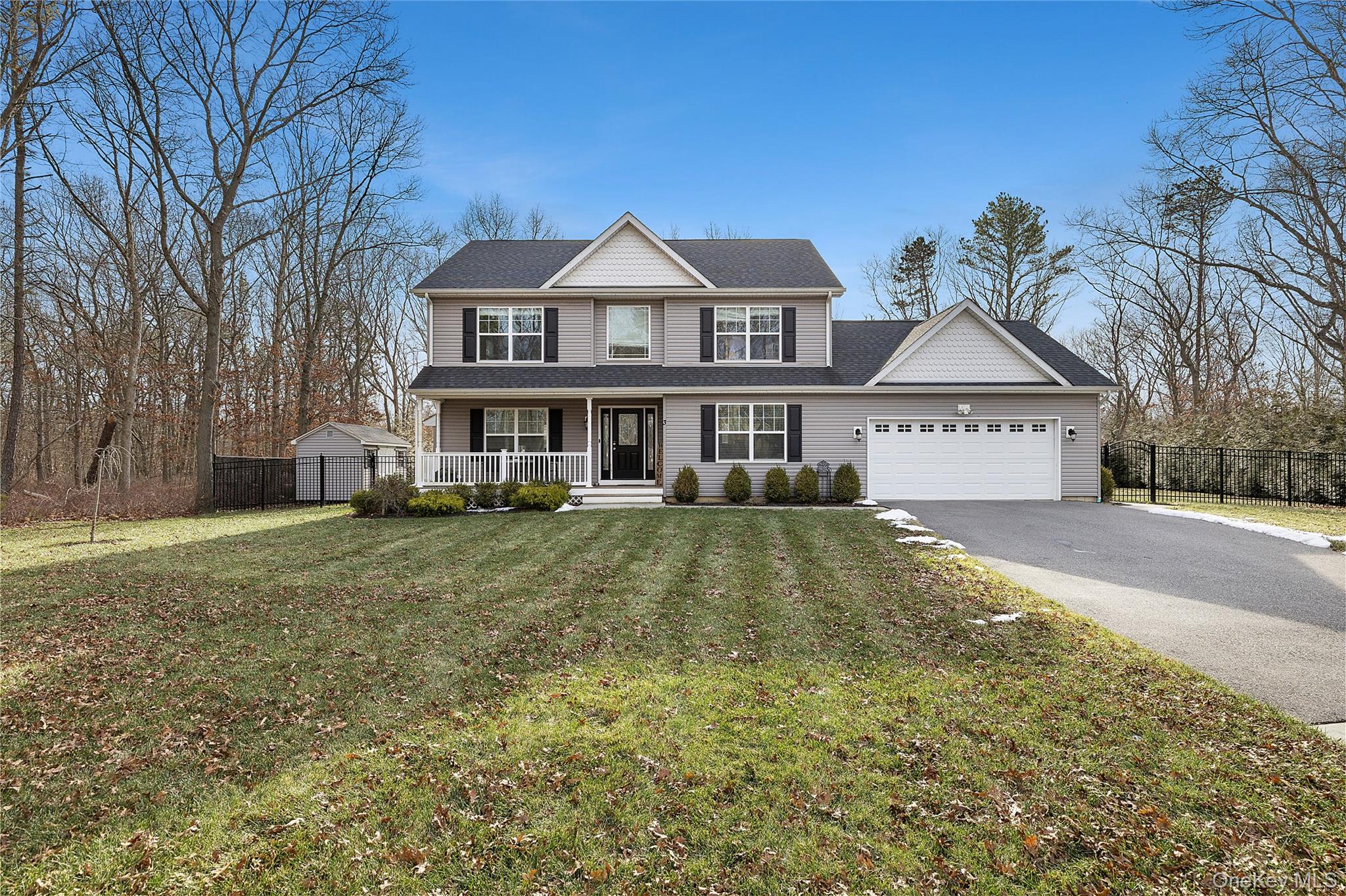 3 Lincoln Avenue, Manorville, NY 11949