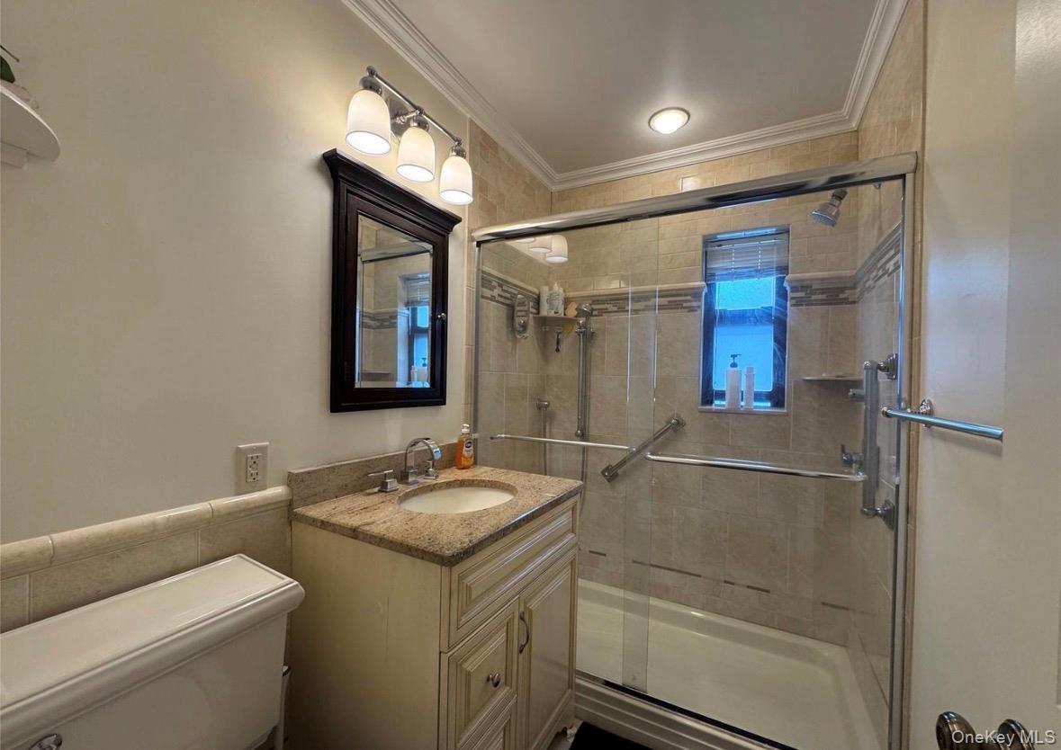 313 Main Street # B, Roslyn, NY 11576