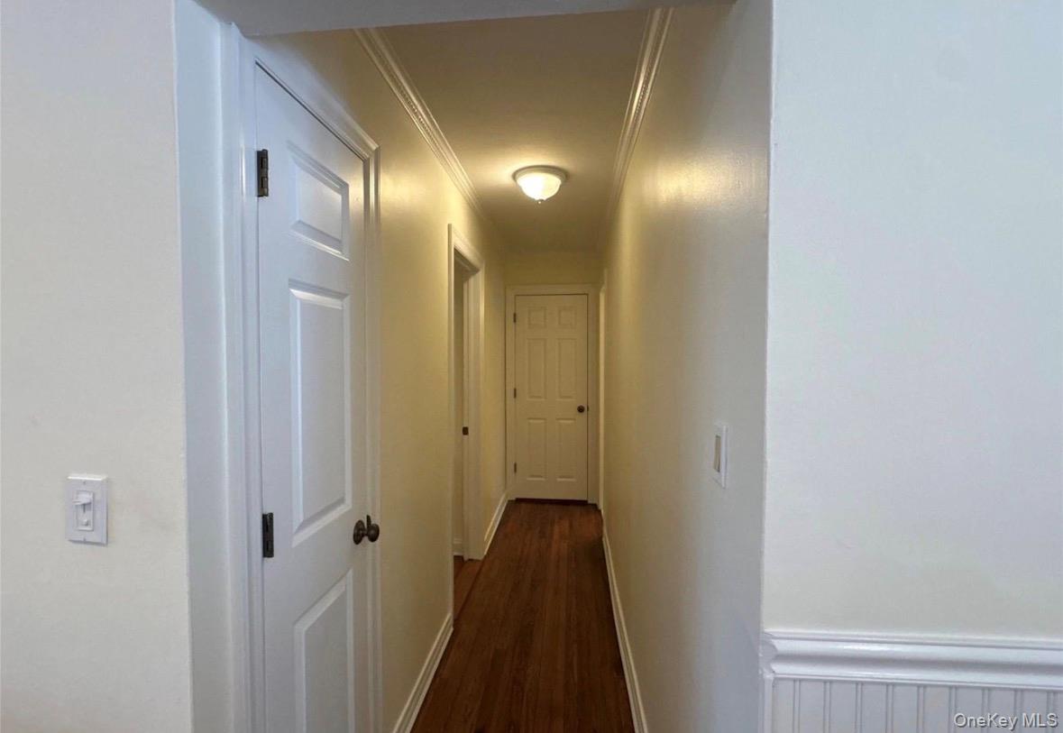 313 Main Street # B, Roslyn, NY 11576