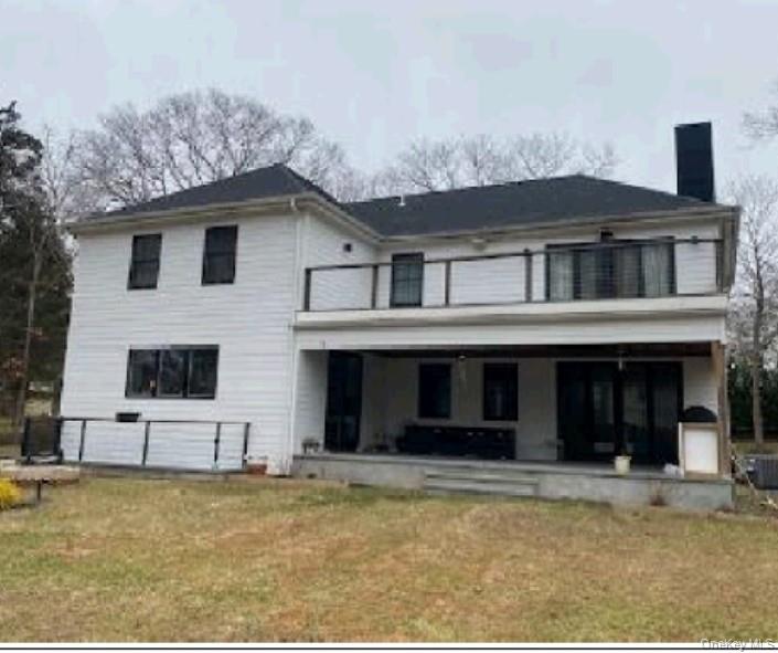 67 Squiretown Road, Hampton Bays, NY 11946