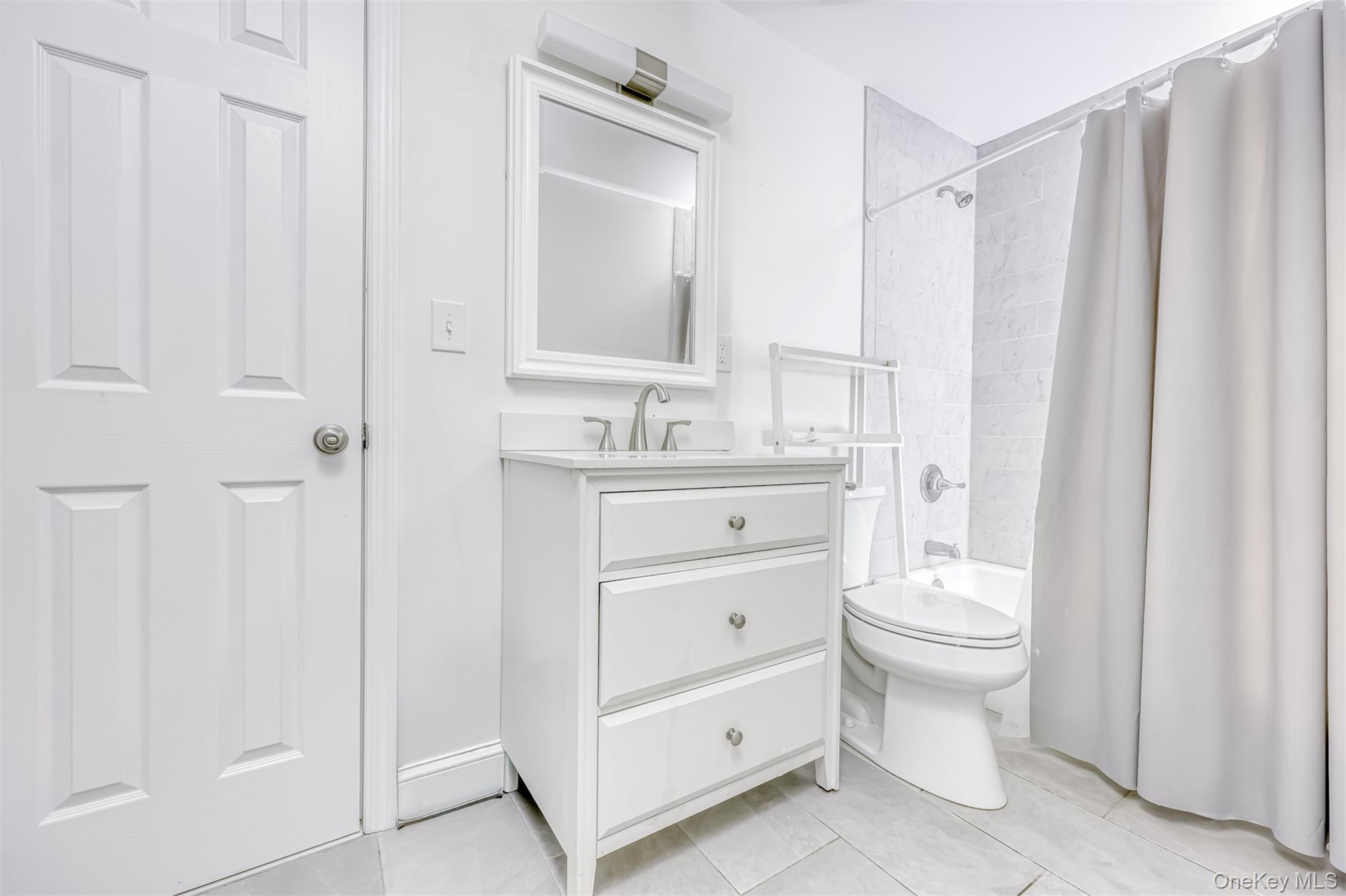 8 Windsor Circle, New City, NY 10956