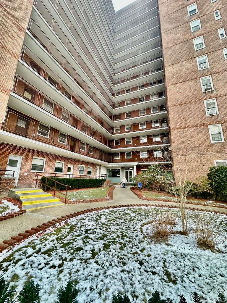 97-10 62 Drive # 4J, Rego Park, NY 11374