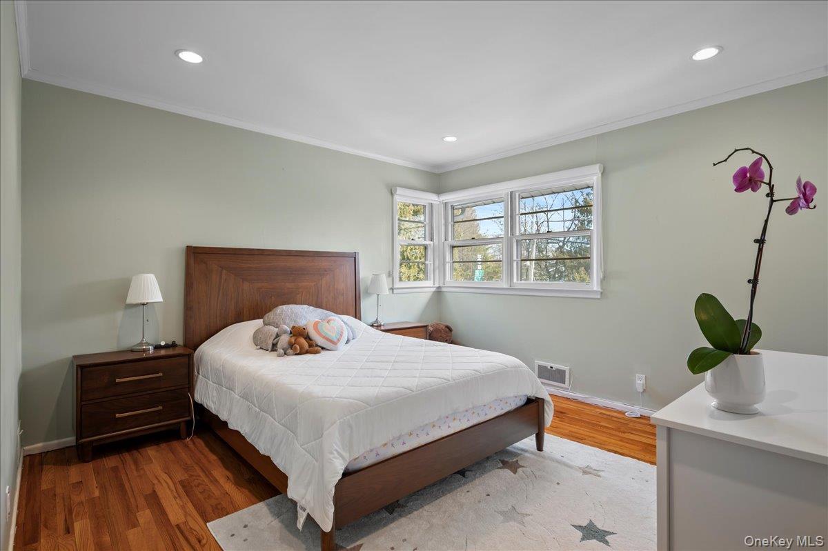 1079 Weaver Street, New Rochelle, NY 10804