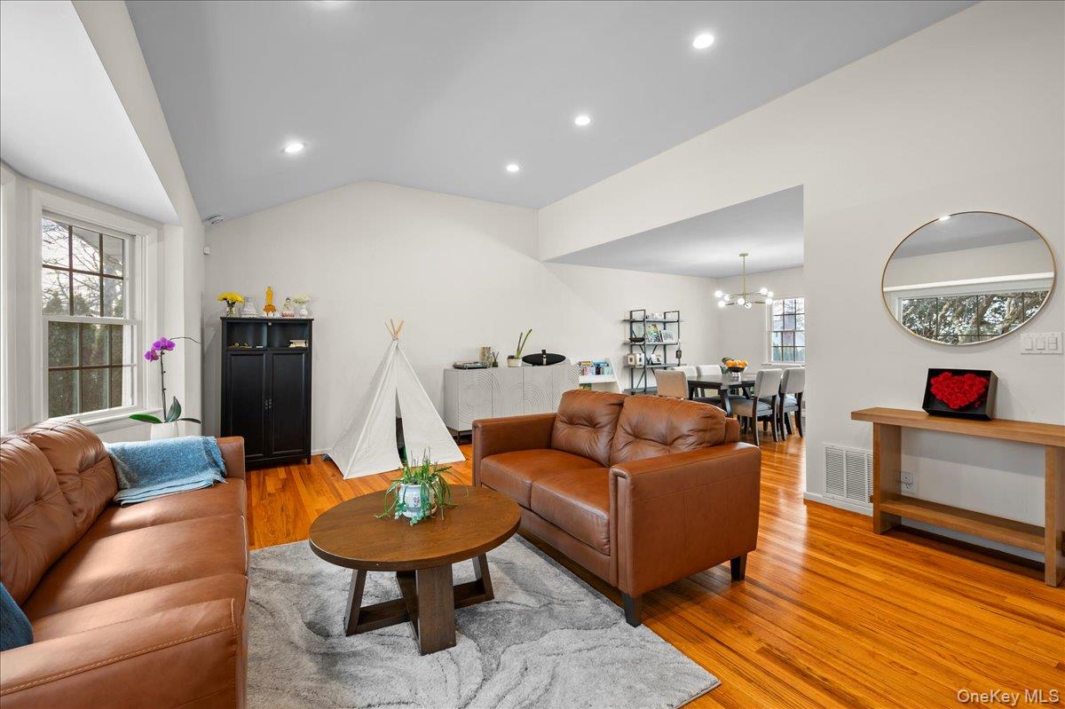 1079 Weaver Street, New Rochelle, NY 10804