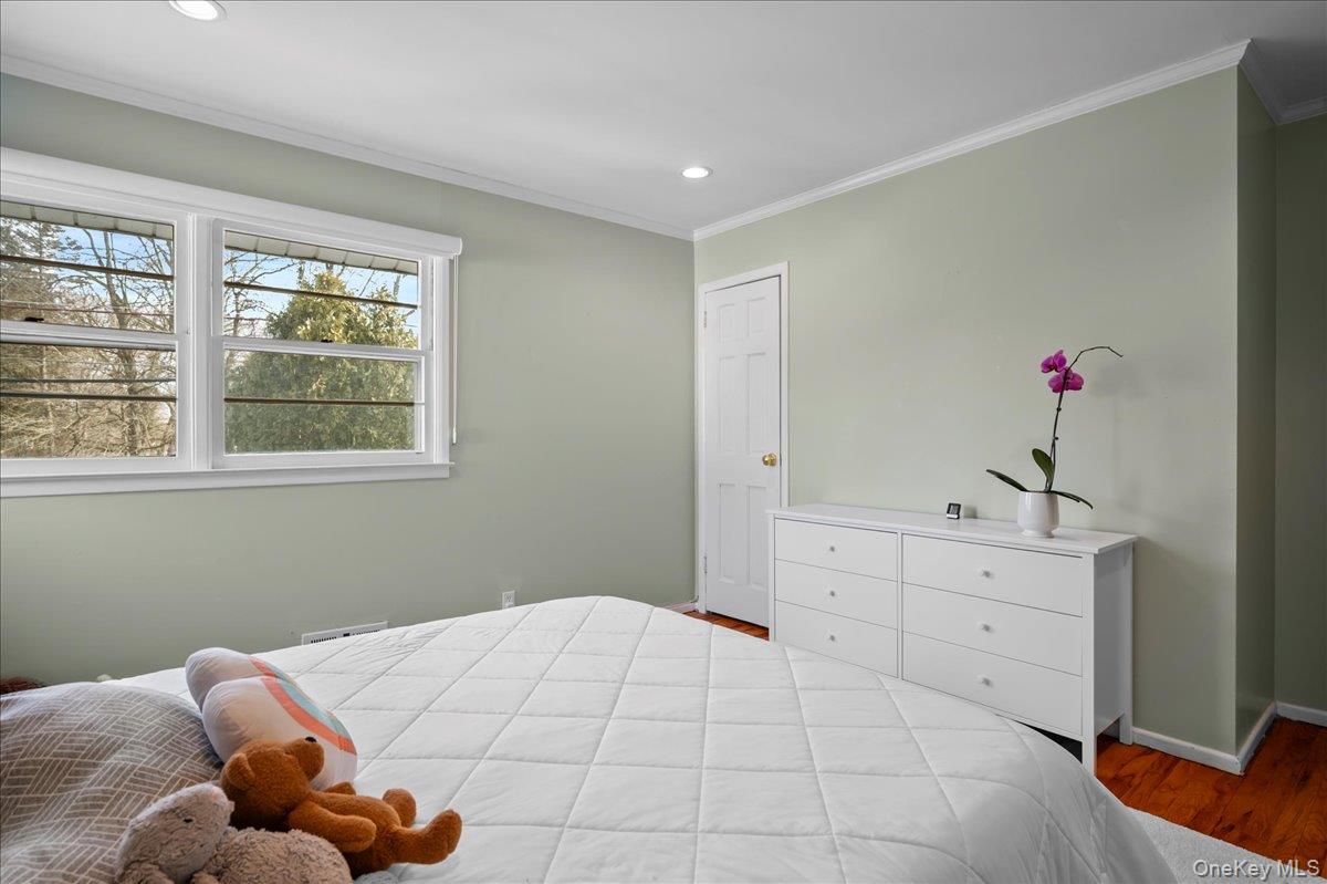 1079 Weaver Street, New Rochelle, NY 10804