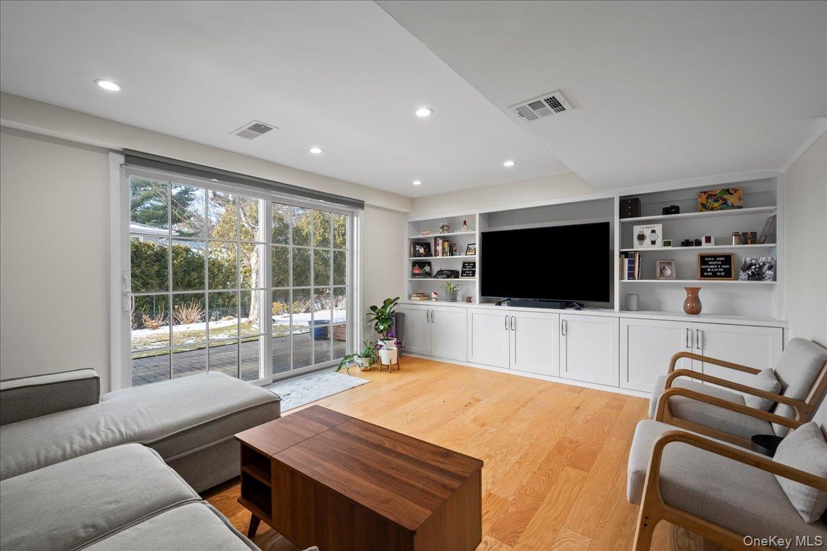 1079 Weaver Street, New Rochelle, NY 10804