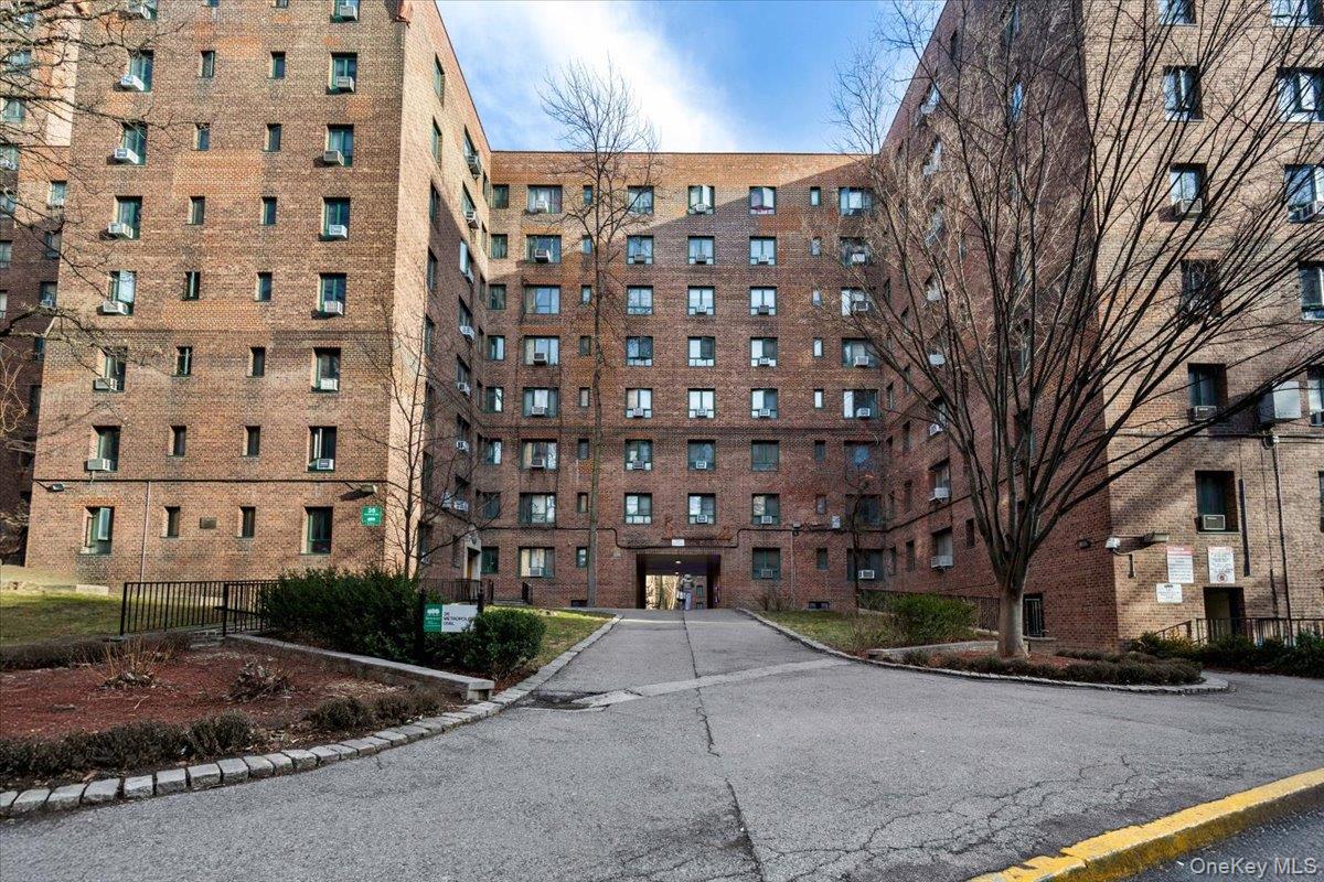 1480 Parkchester Road, Bronx, NY 10462