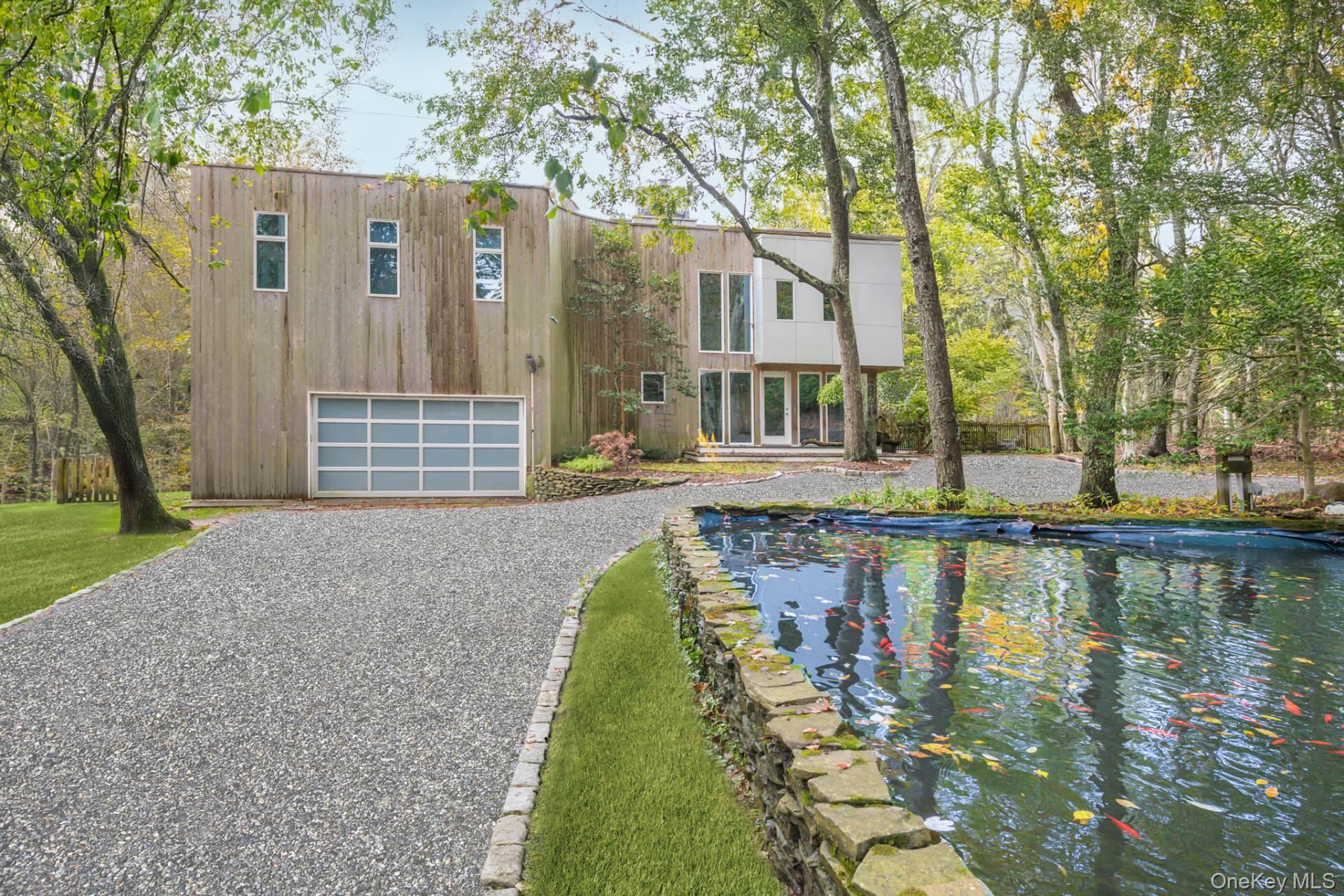 22 W Neck Road, Southampton, NY 11968