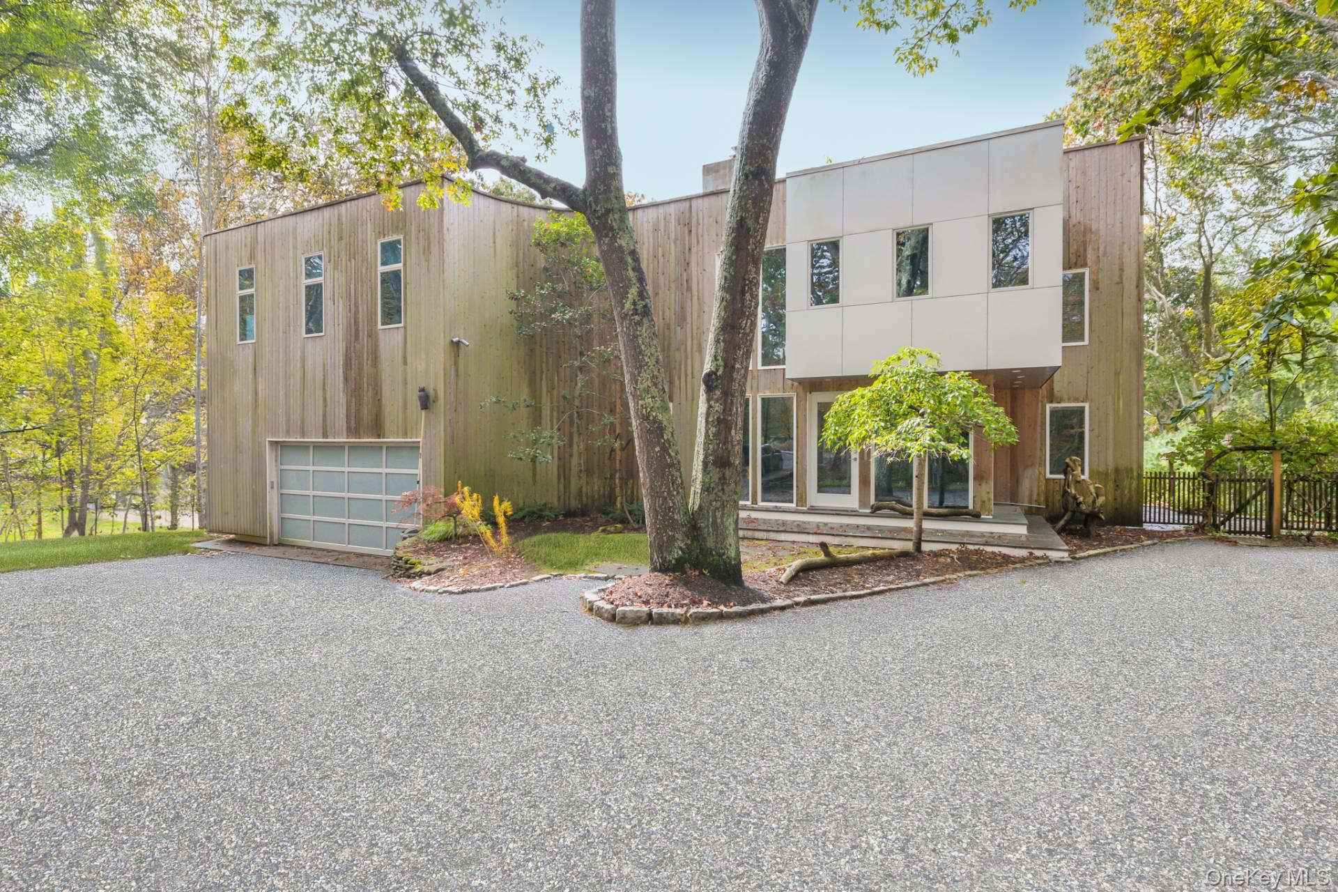 22 W Neck Road, Southampton, NY 11968