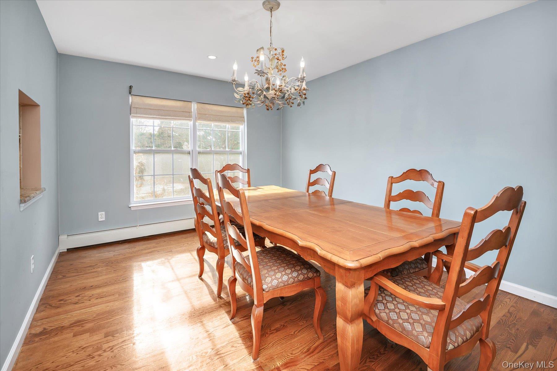 14 Donna Place, East Islip, NY 11730