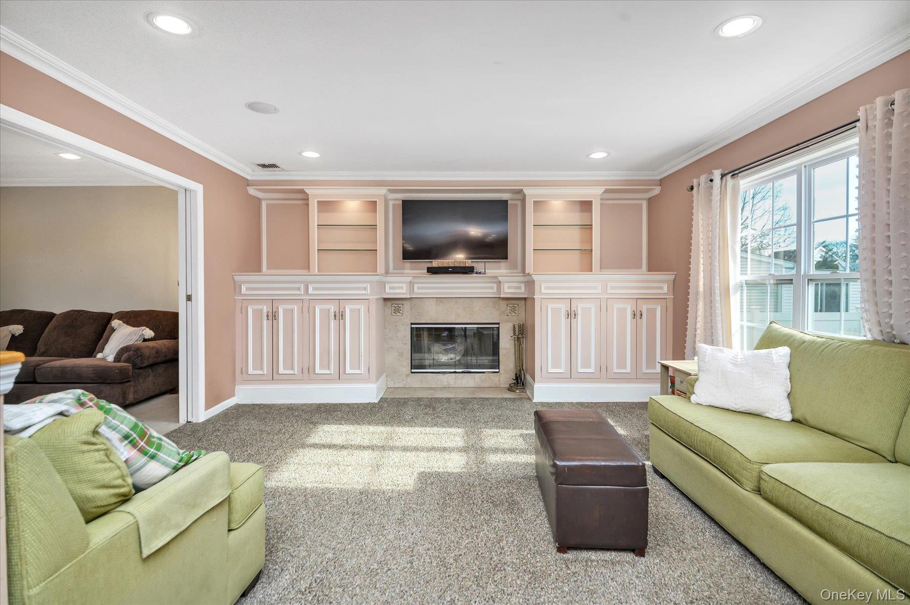 14 Donna Place, East Islip, NY 11730