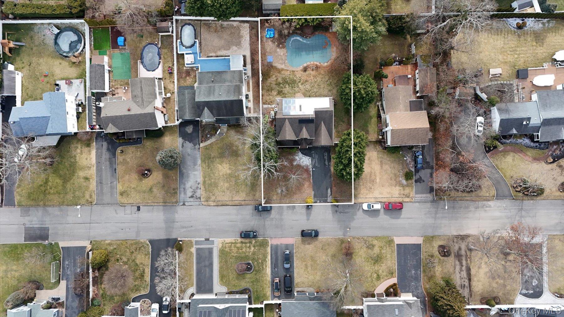 14 Donna Place, East Islip, NY 11730