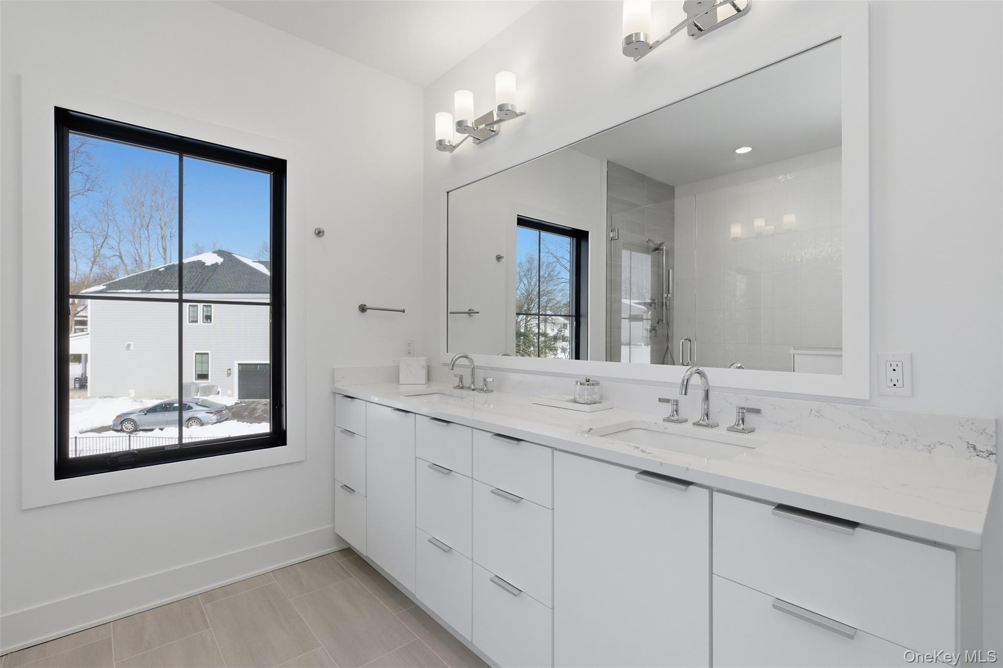 9 Sequoia Circle, Manhasset, NY 11030