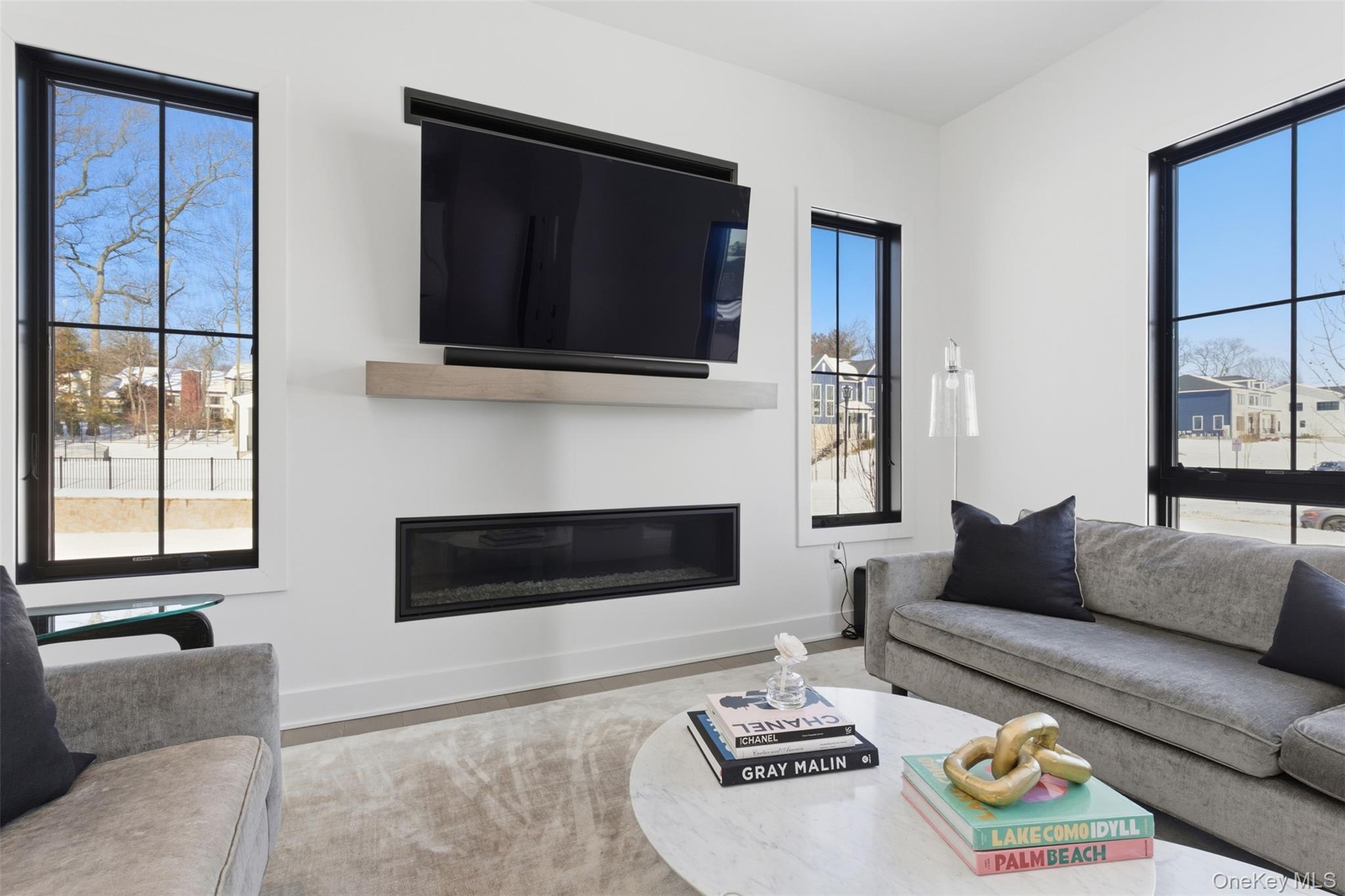 9 Sequoia Circle, Manhasset, NY 11030