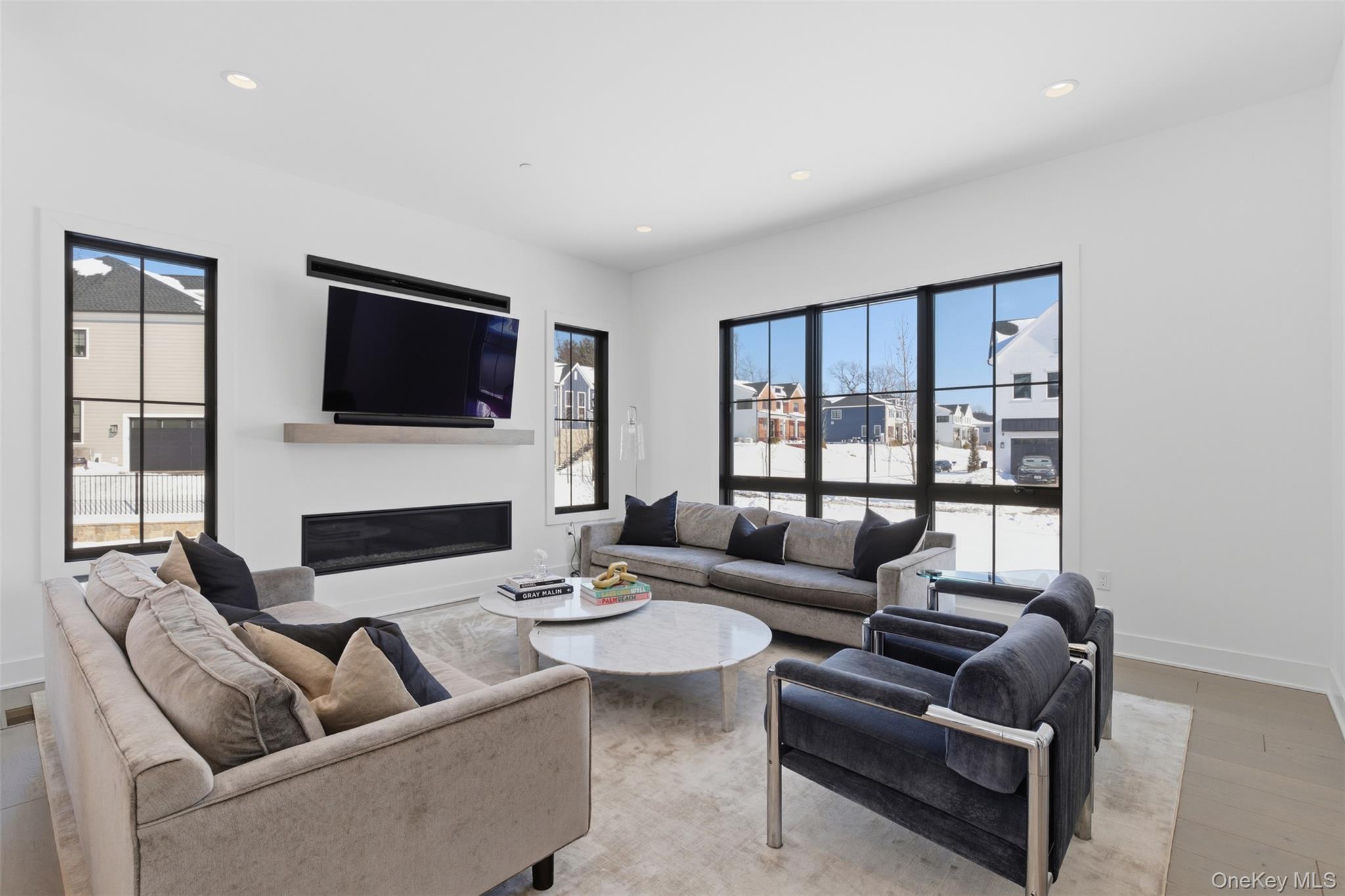 9 Sequoia Circle, Manhasset, NY 11030