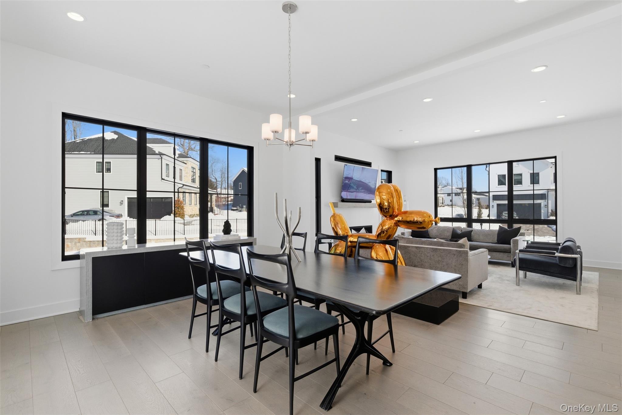 9 Sequoia Circle, Manhasset, NY 11030