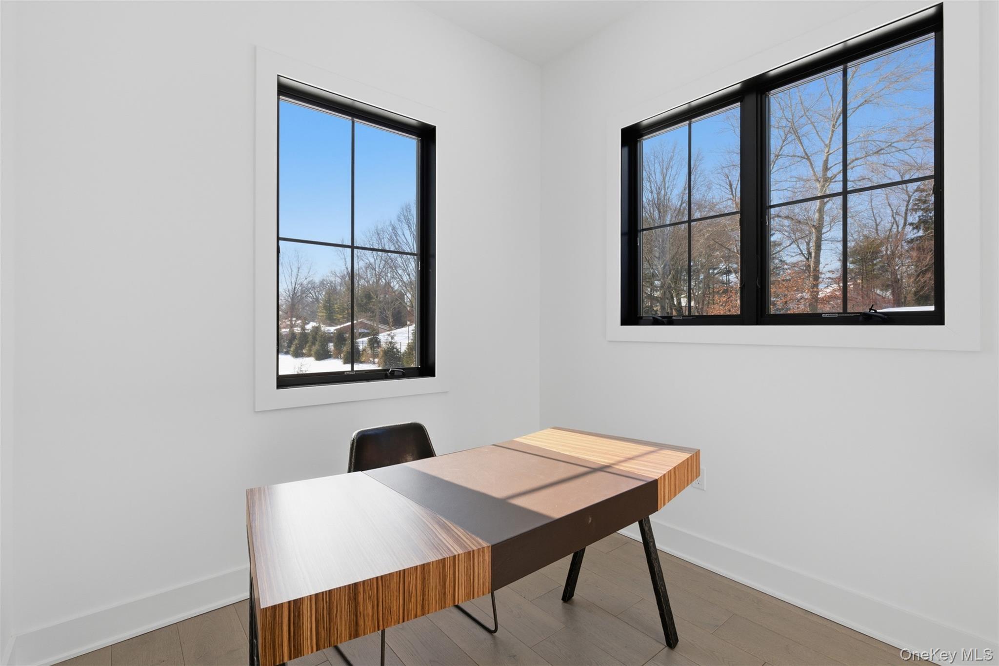 9 Sequoia Circle, Manhasset, NY 11030