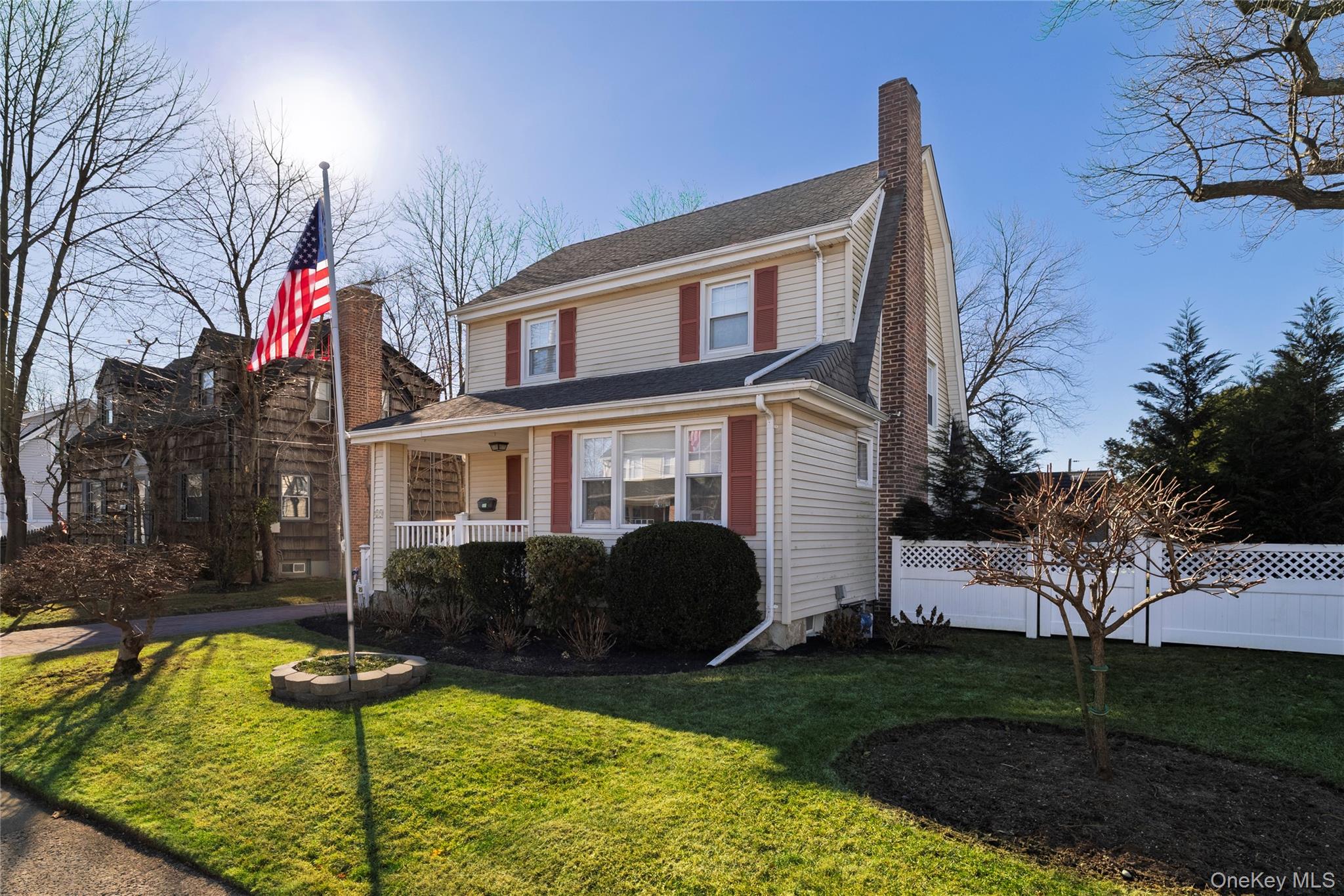 29 Norwich Avenue, Lynbrook, NY 11563