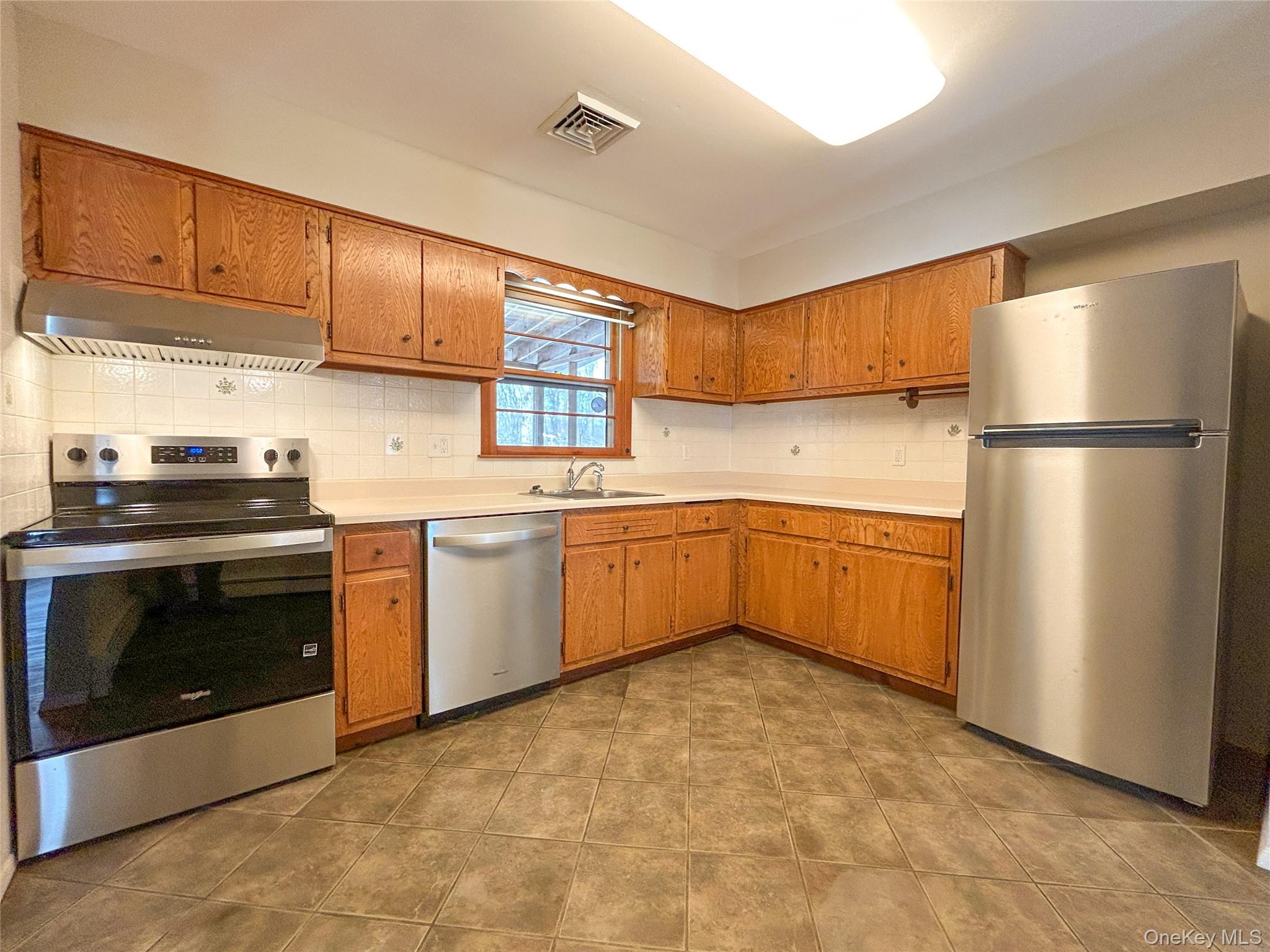 106 Gretna Woods Road, Pleasant Valley, NY 12569