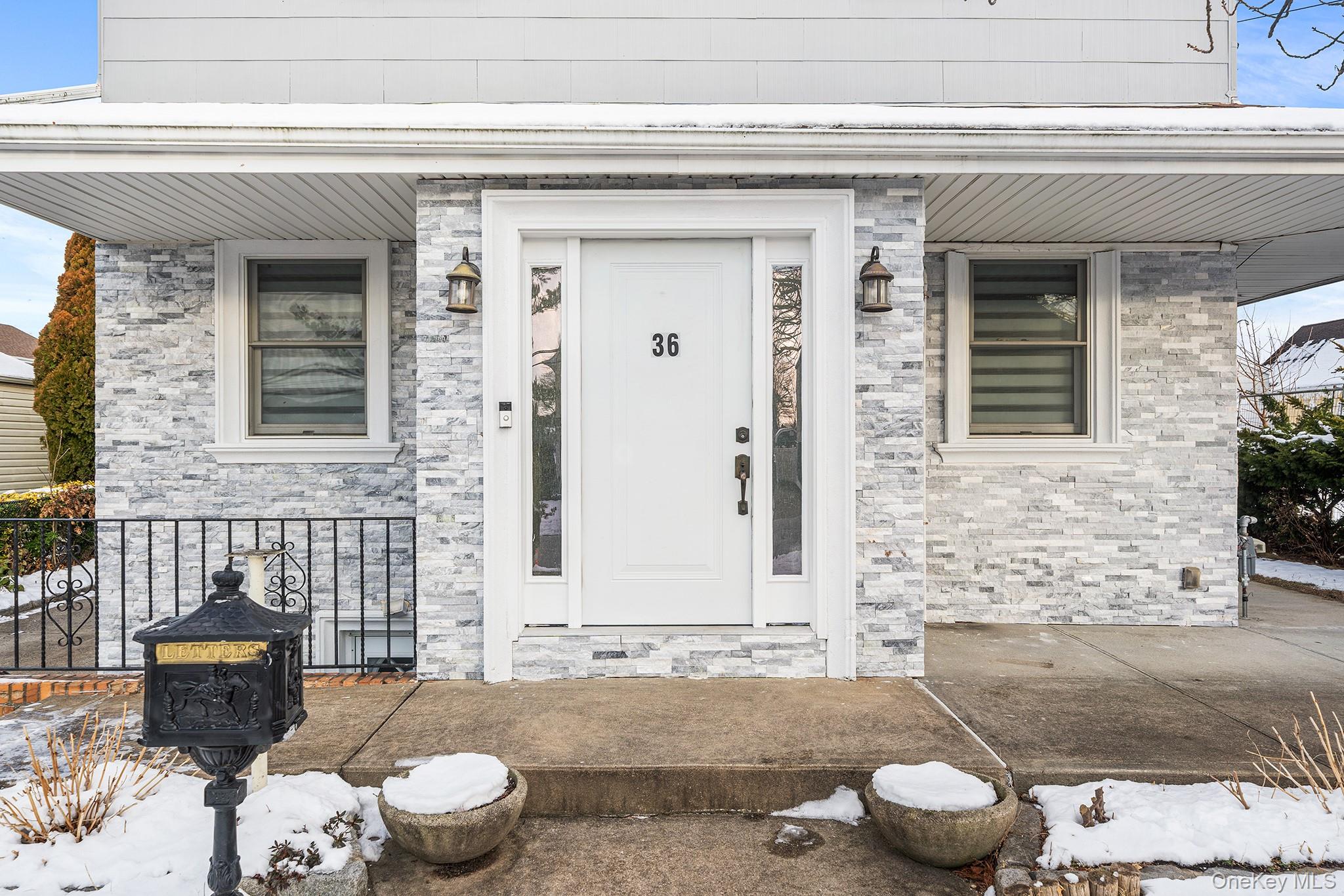 36 Brian Street, New Hyde Park, NY 11040