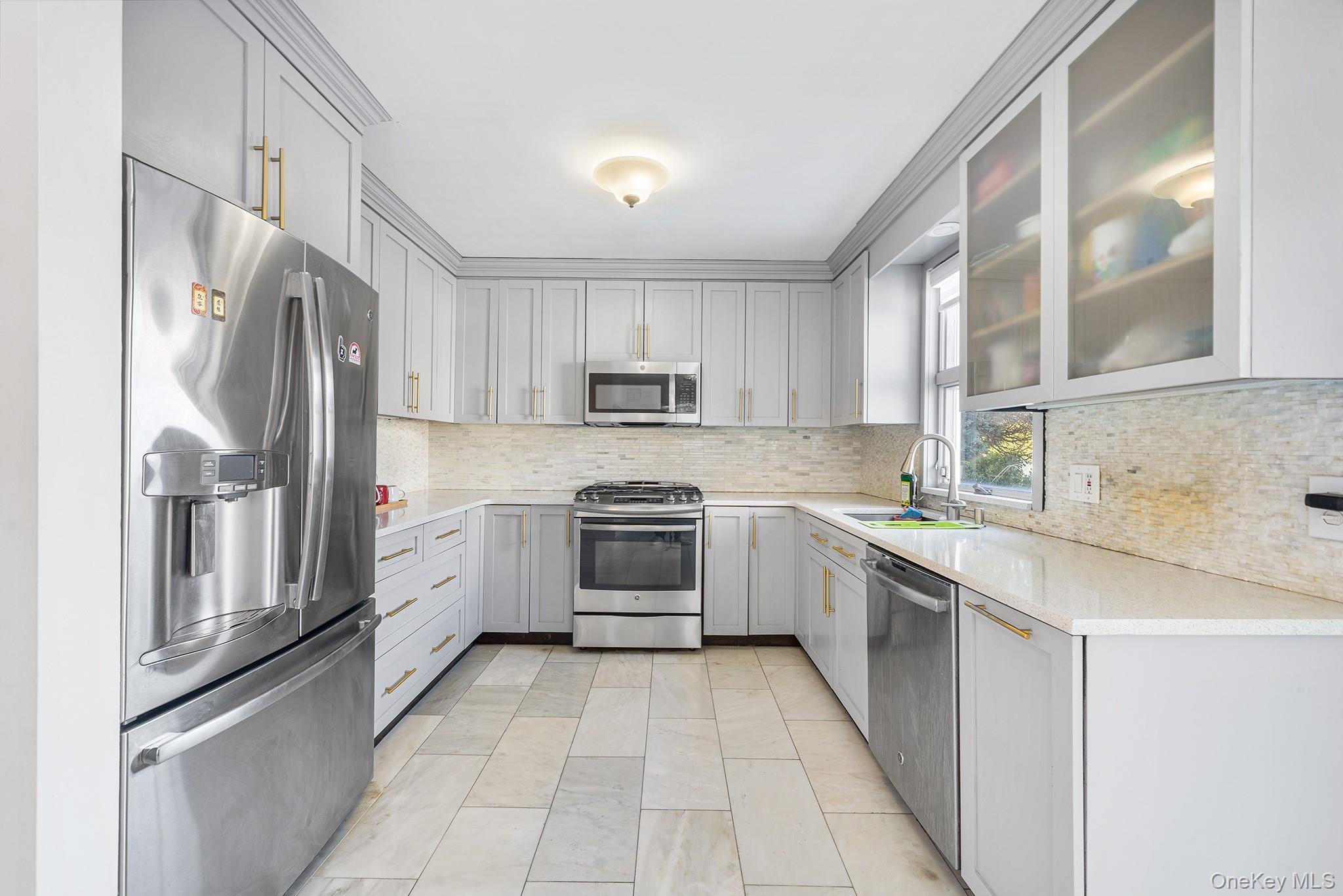 36 Brian Street, New Hyde Park, NY 11040