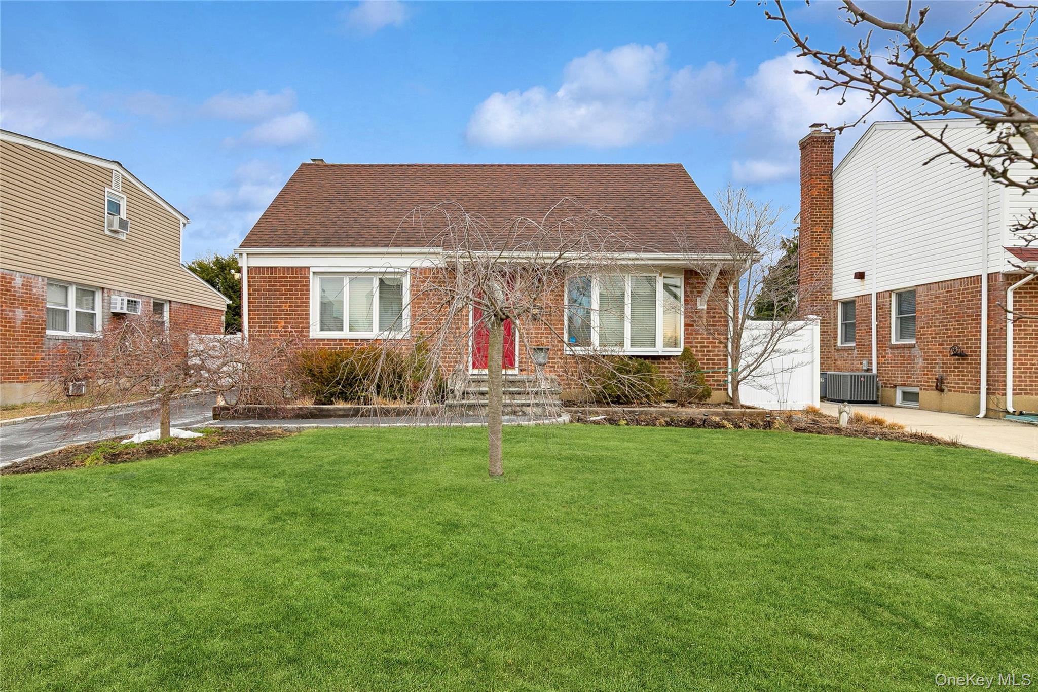 67 Combes Avenue, Hicksville, NY 11801