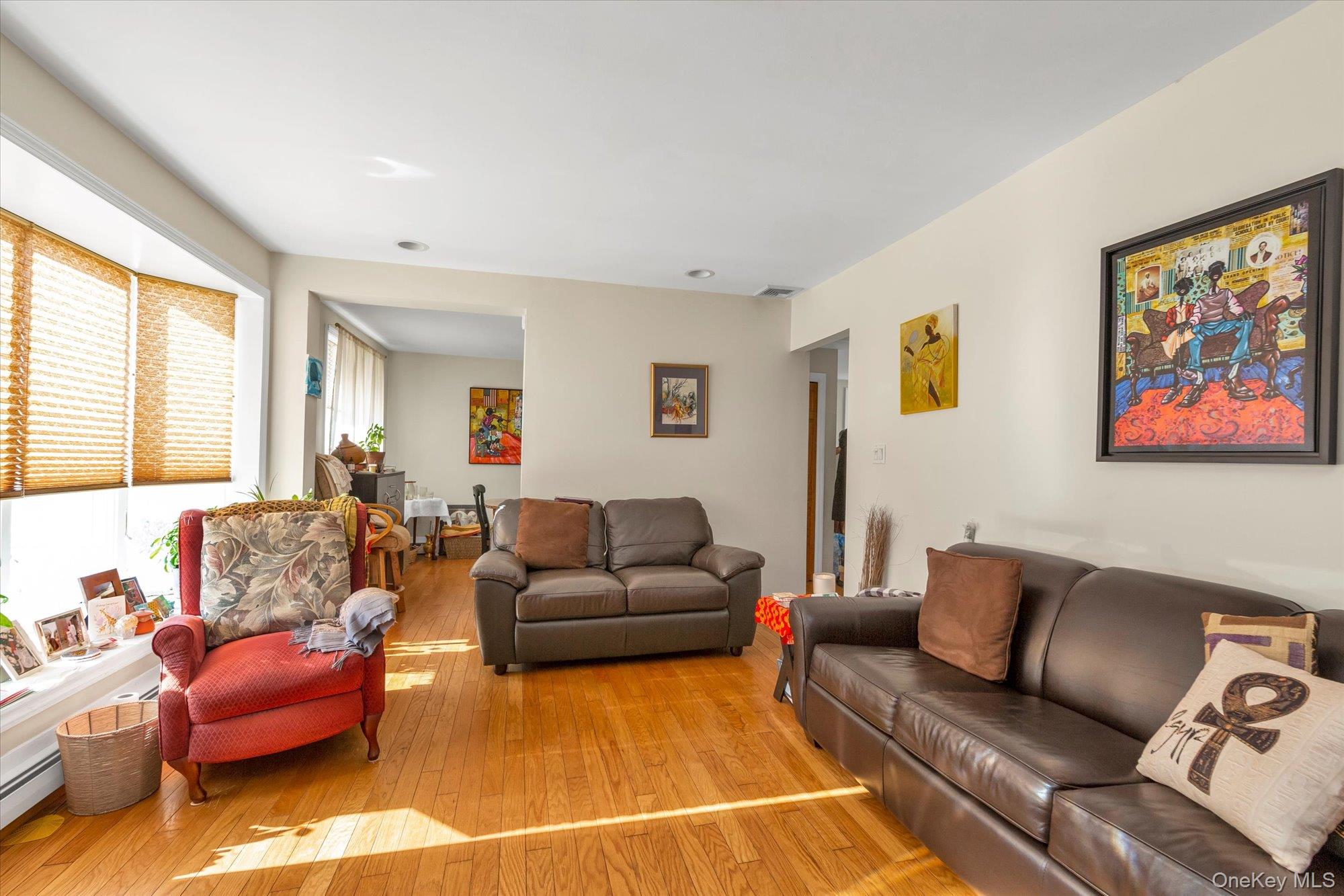 88 Spruce Lane, Valley Stream, NY 11581