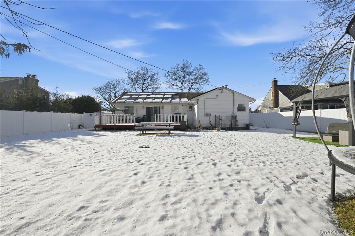 5 Plum Tree Lane, Commack, NY 11725