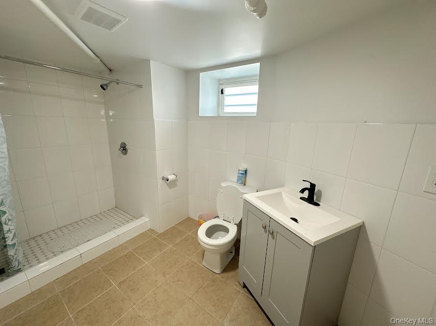 2044 120th Street, College Point, NY 11356