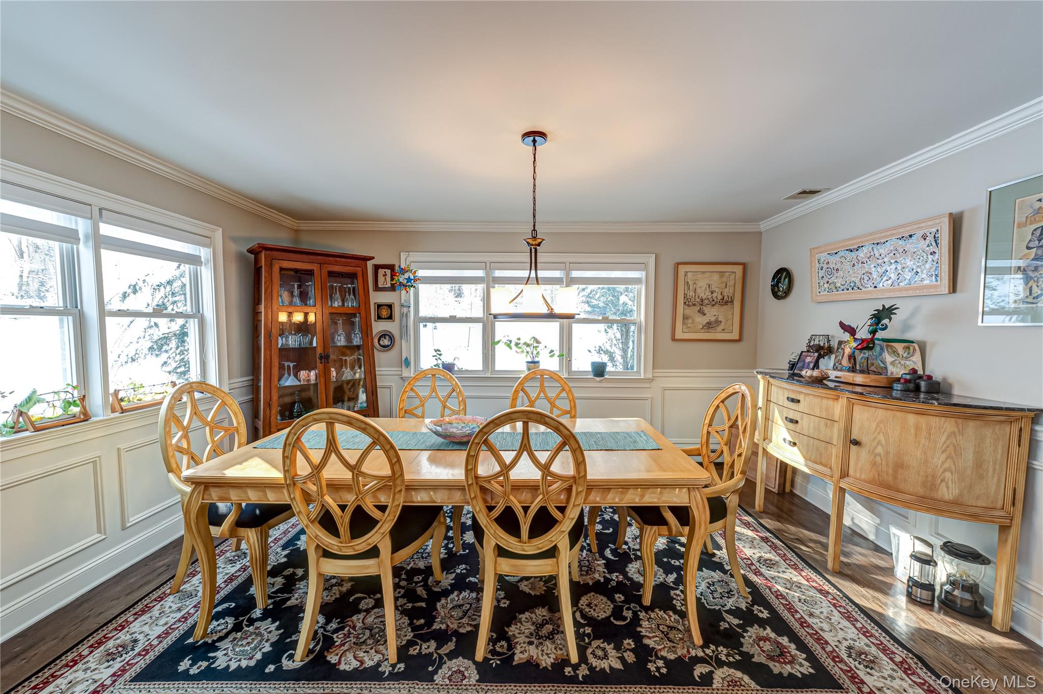 6 Sandy Hollow Road, Centerport, NY 11721