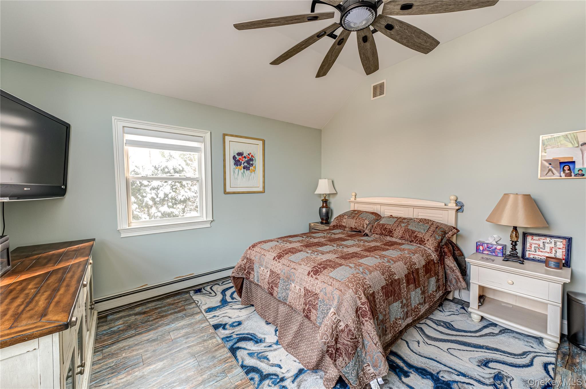 6 Sandy Hollow Road, Centerport, NY 11721